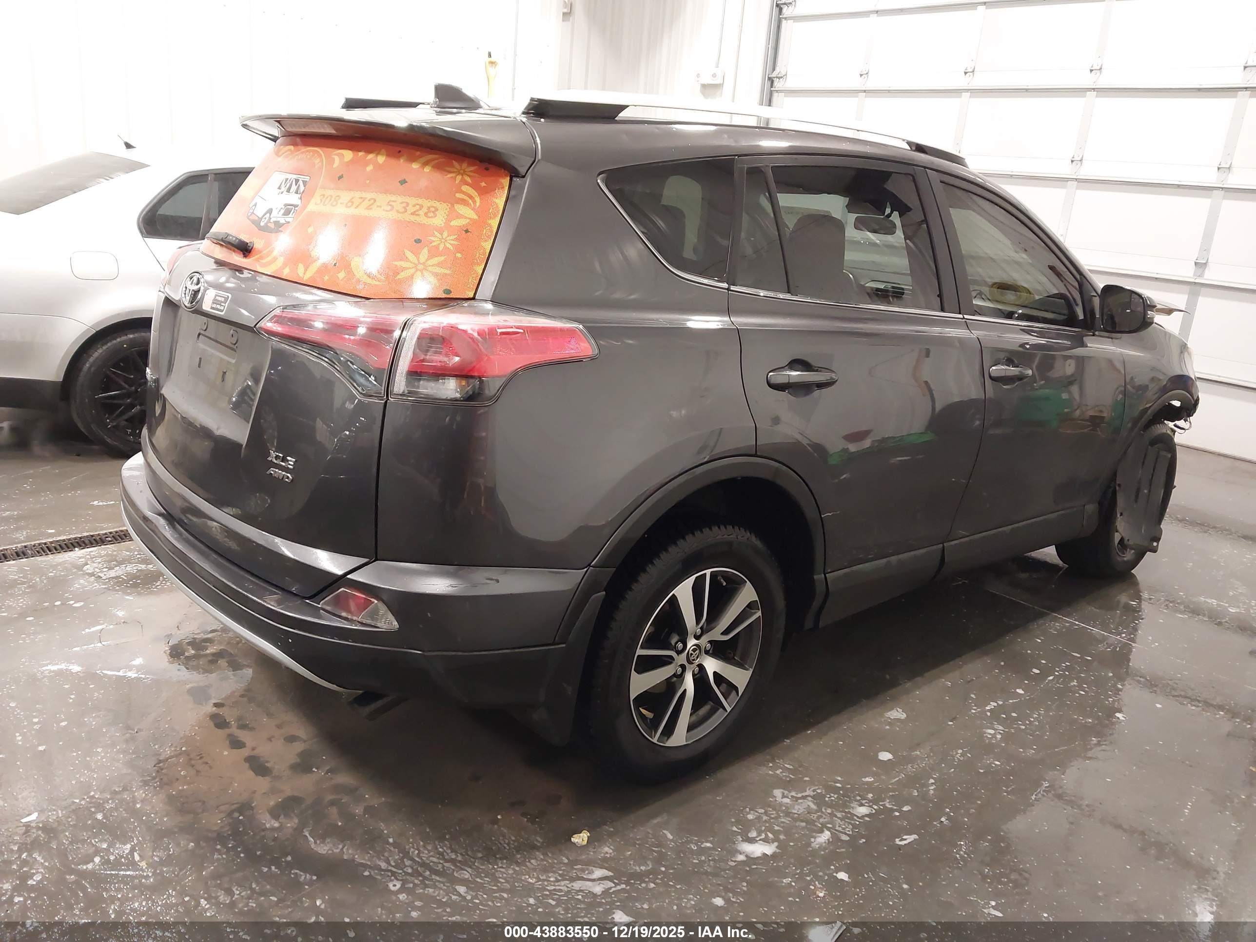 TOYOTA RAV4 image 4