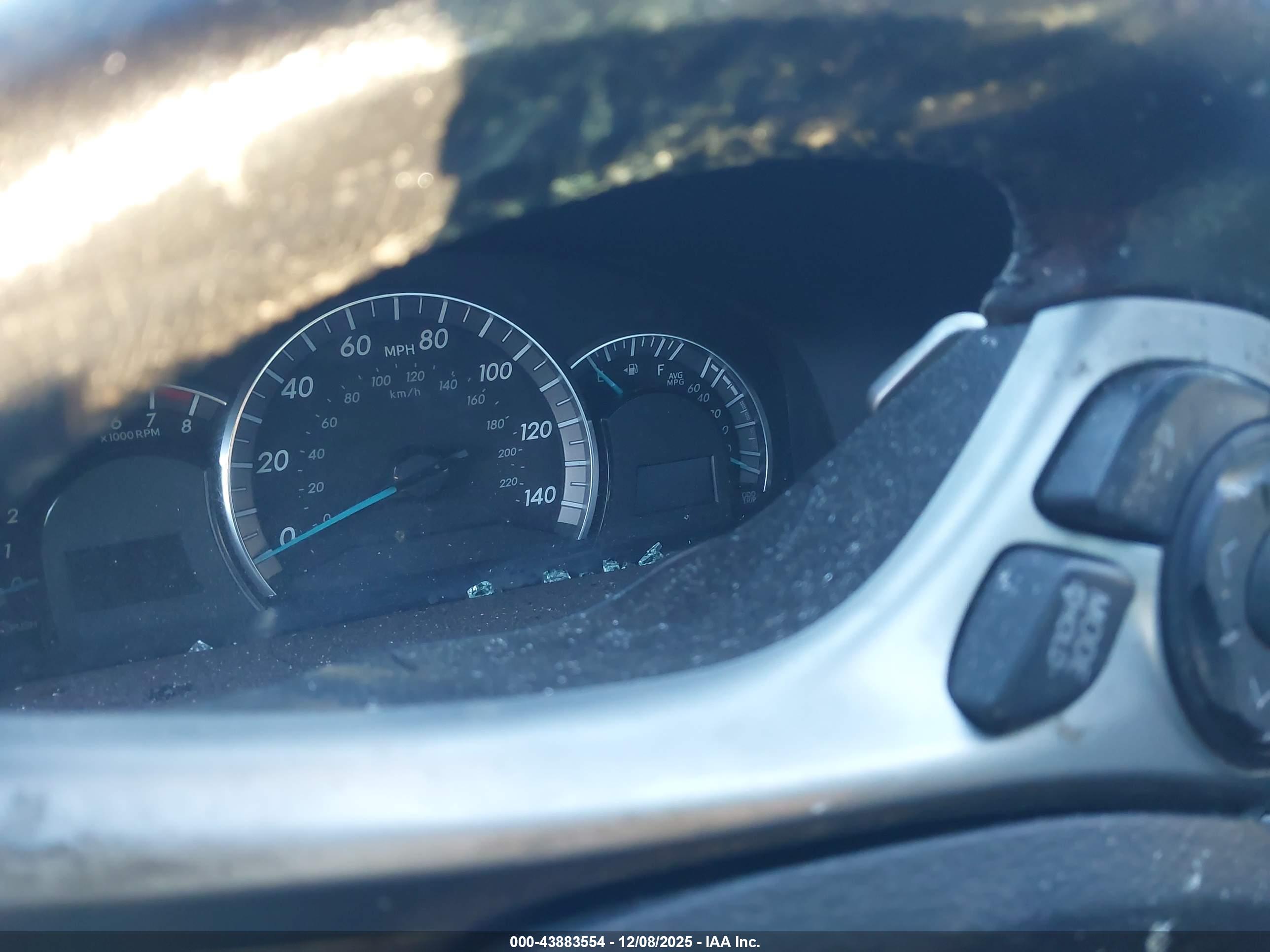 TOYOTA CAMRY image 7