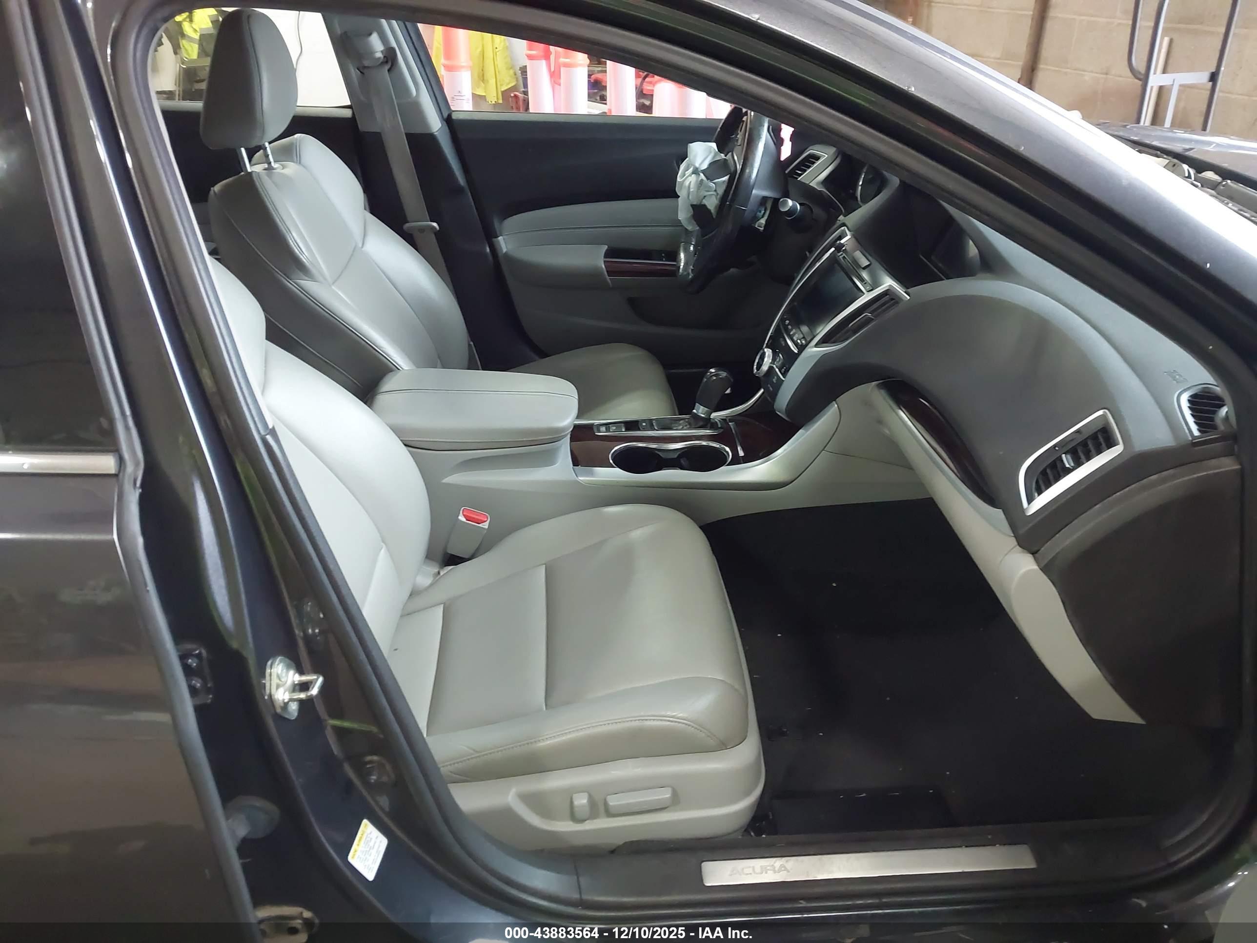 ACURA TLX image 5