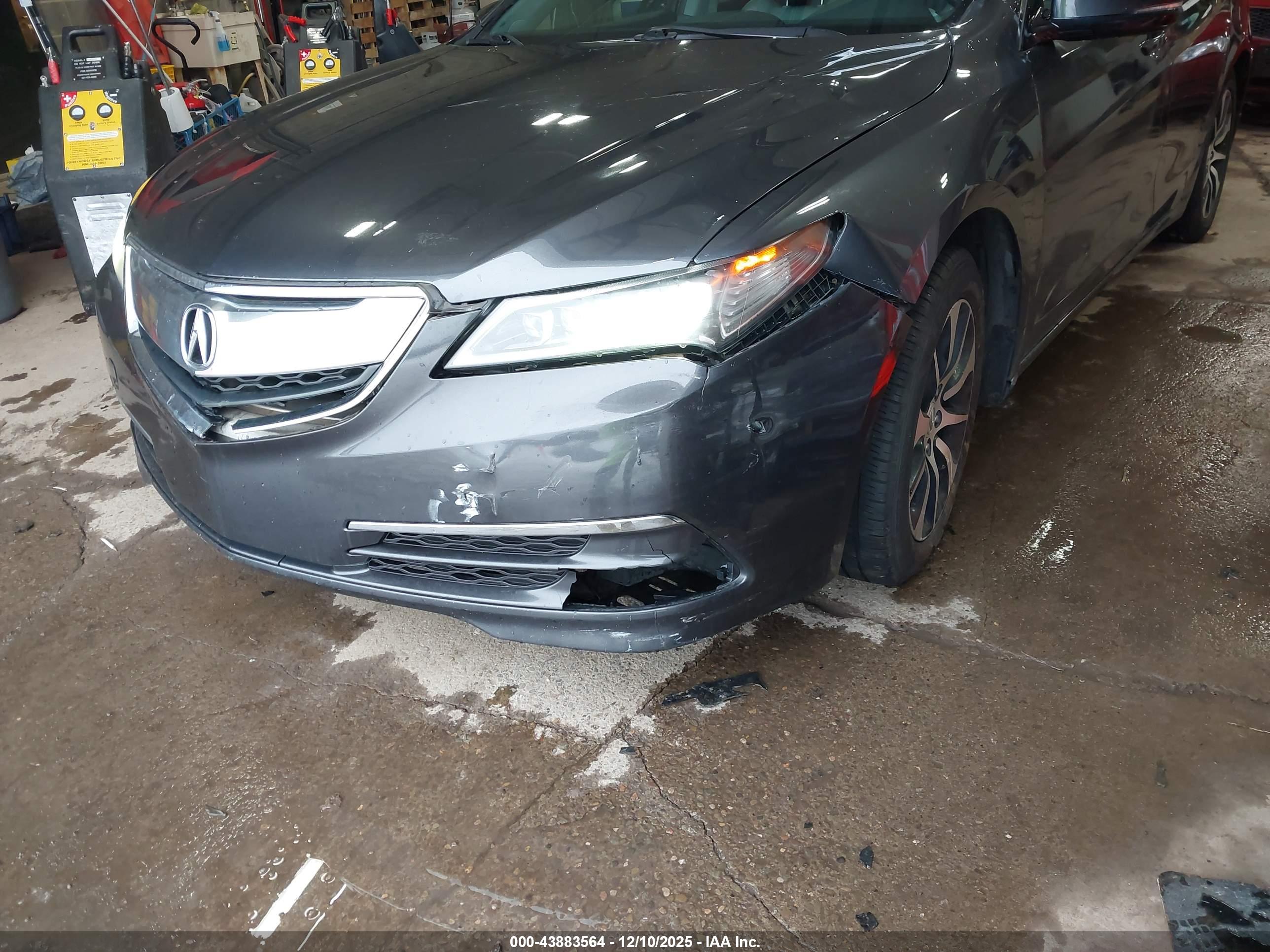 ACURA TLX image 6