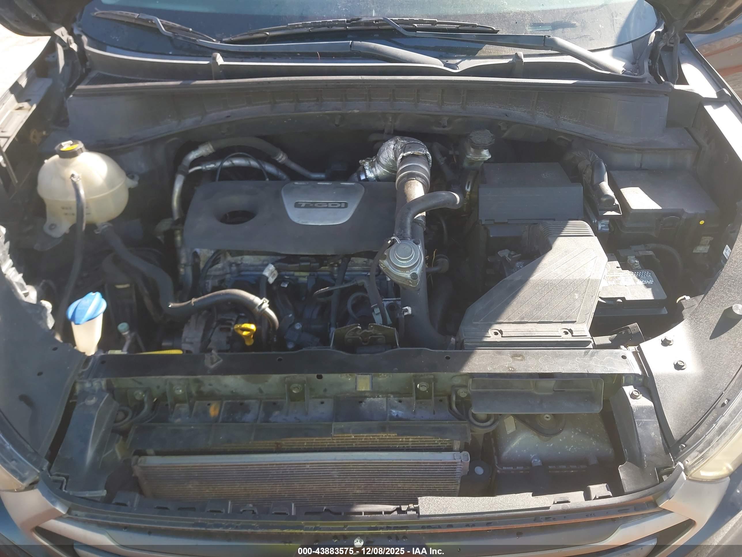HYUNDAI TUCSON image 10