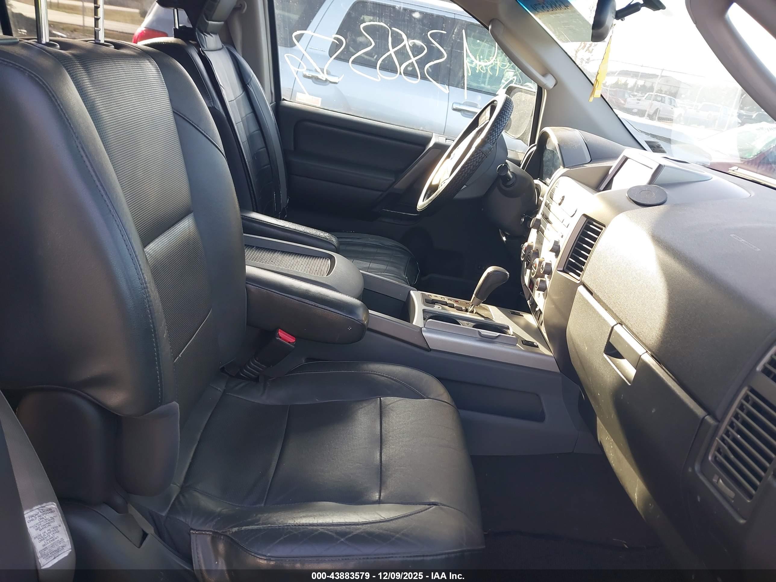 NISSAN ARMADA image 5