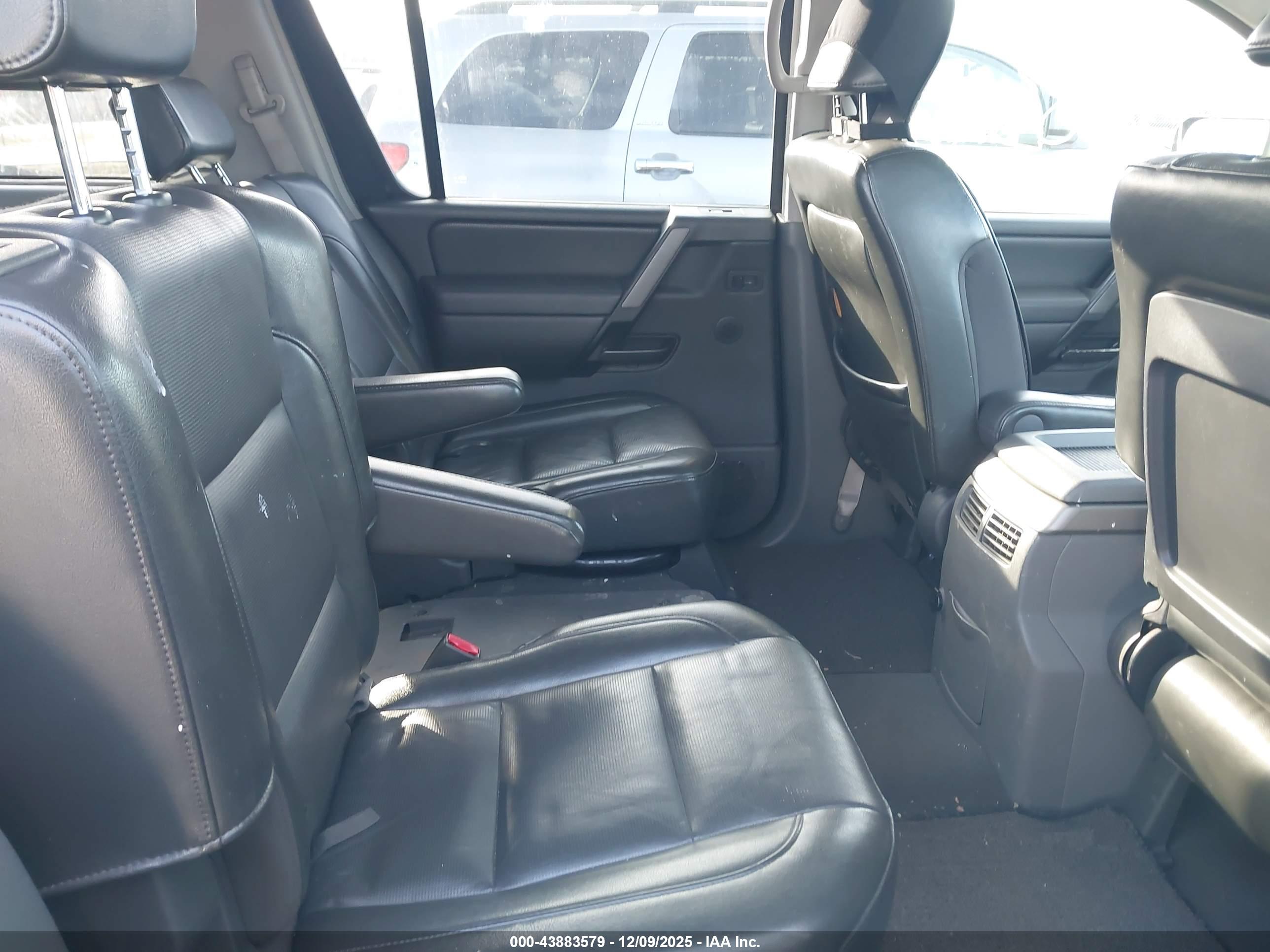 NISSAN ARMADA image 8