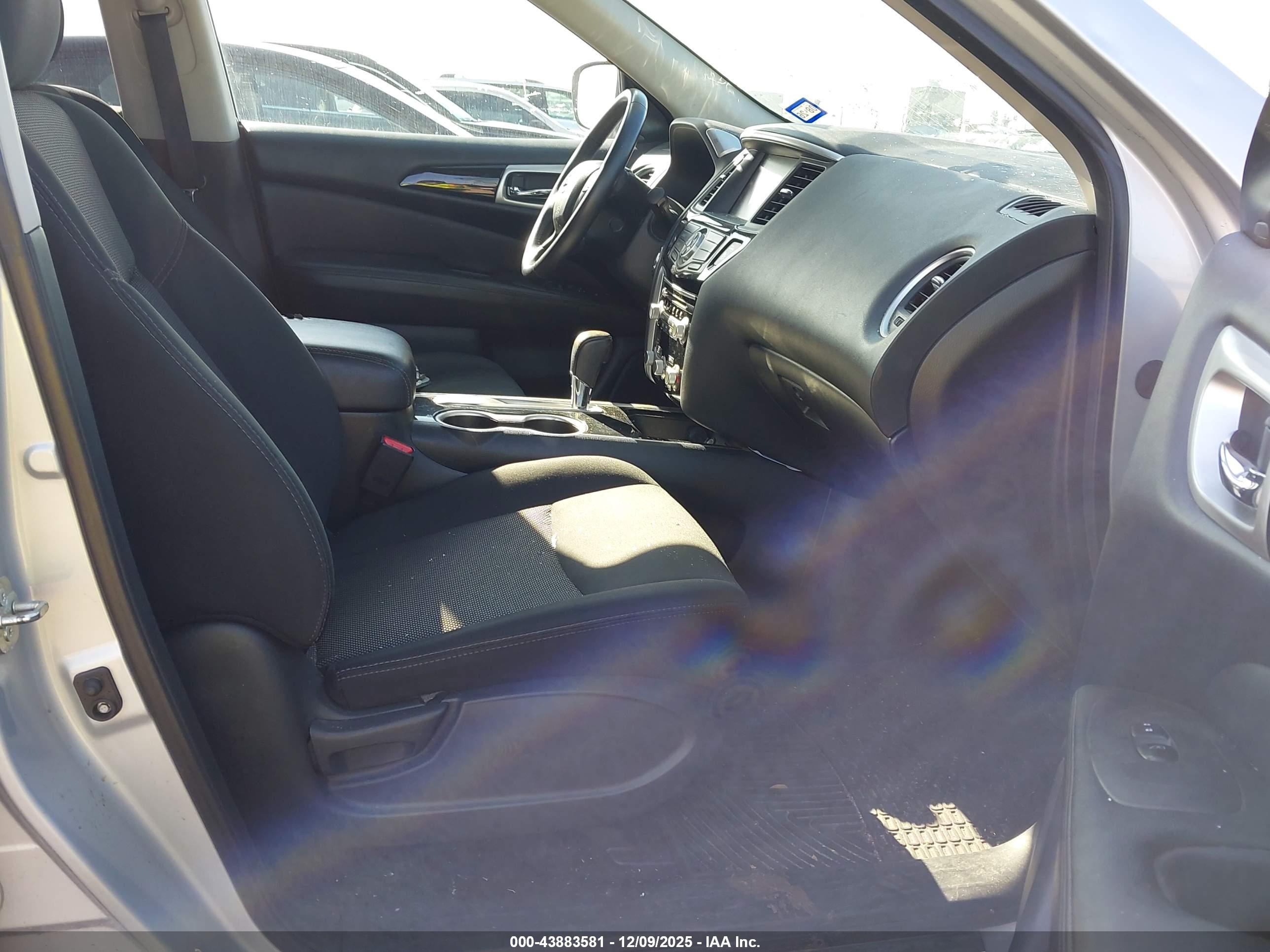 NISSAN PATHFINDER image 5