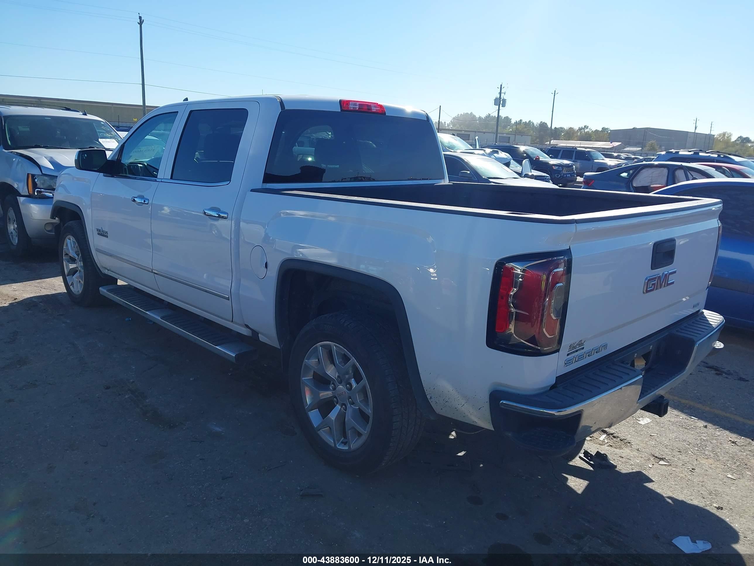 GMC SIERRA image 3