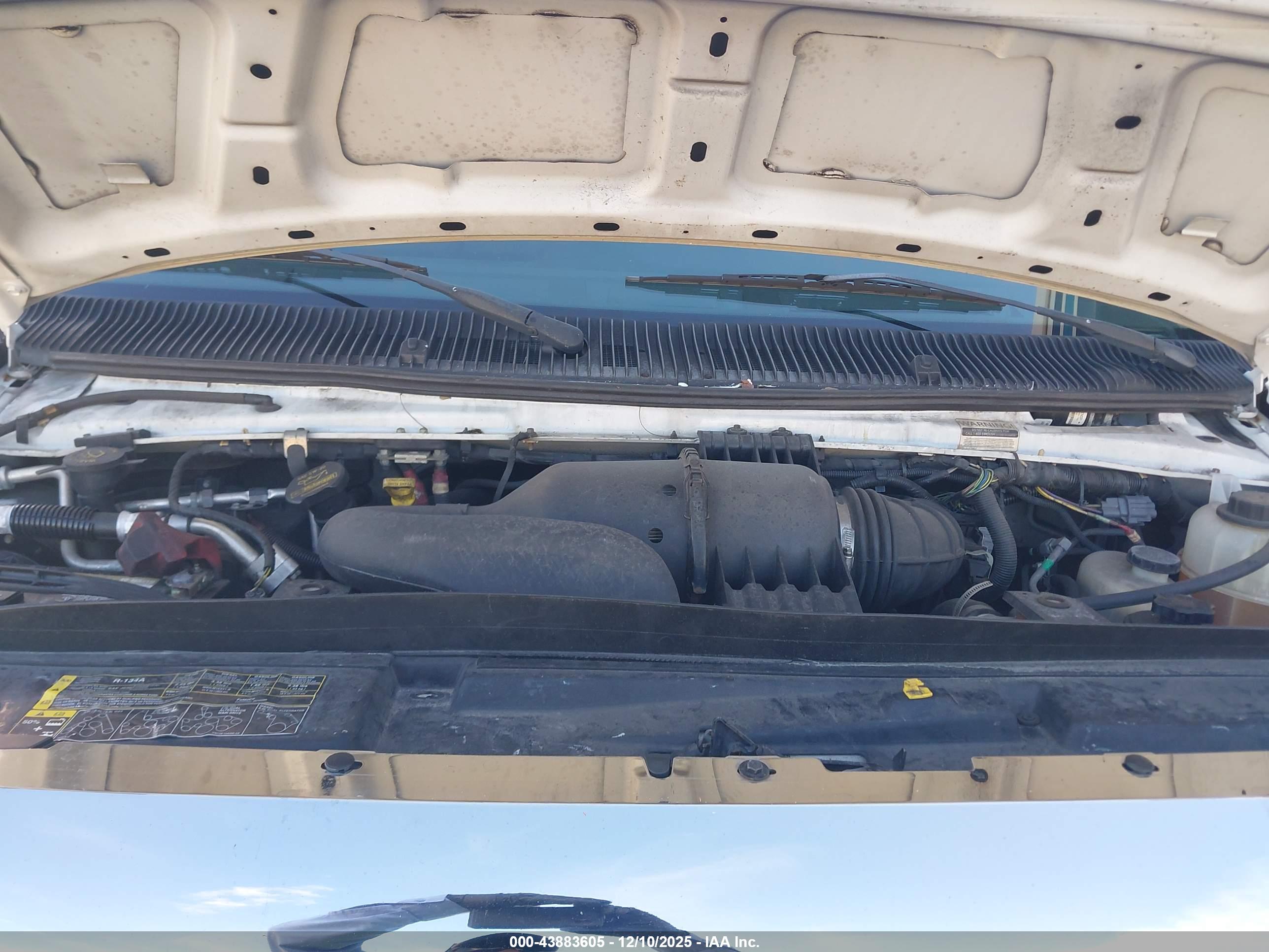 FORD E-450 image 10
