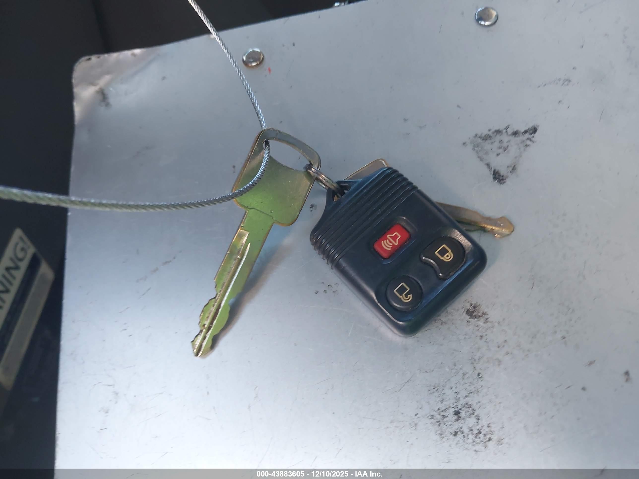 FORD E-450 image 11