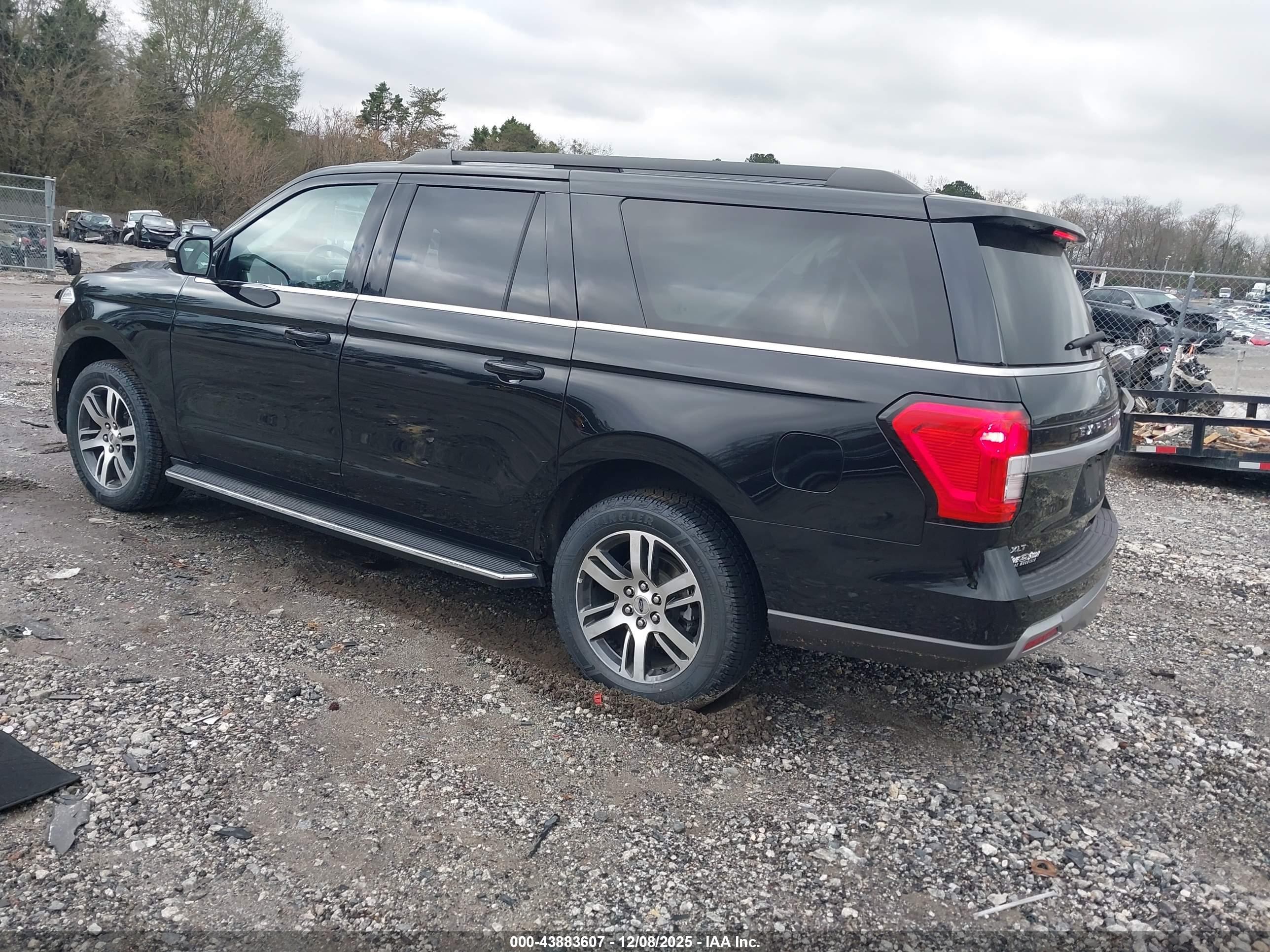 FORD EXPEDITION image 3