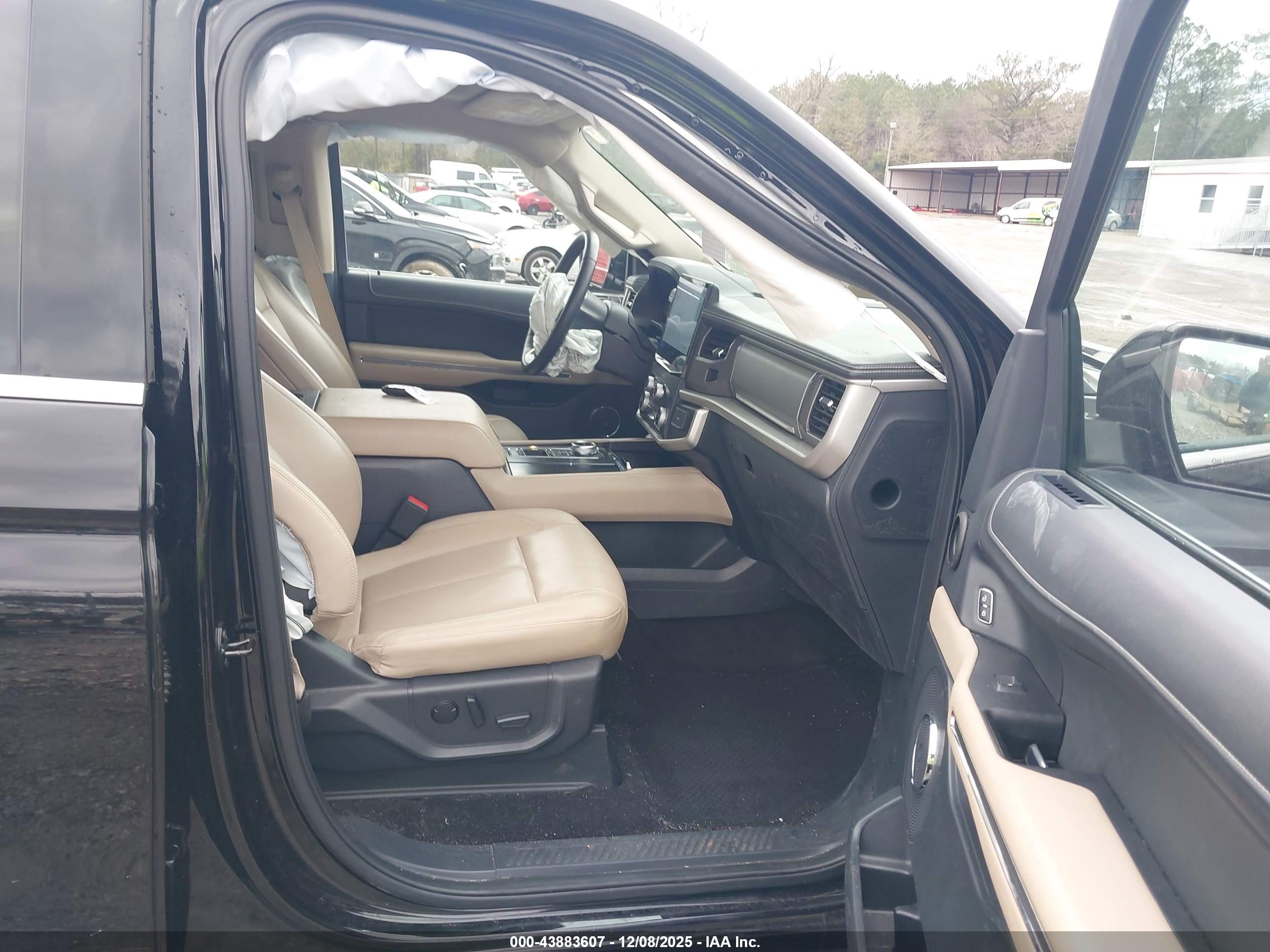 FORD EXPEDITION image 5