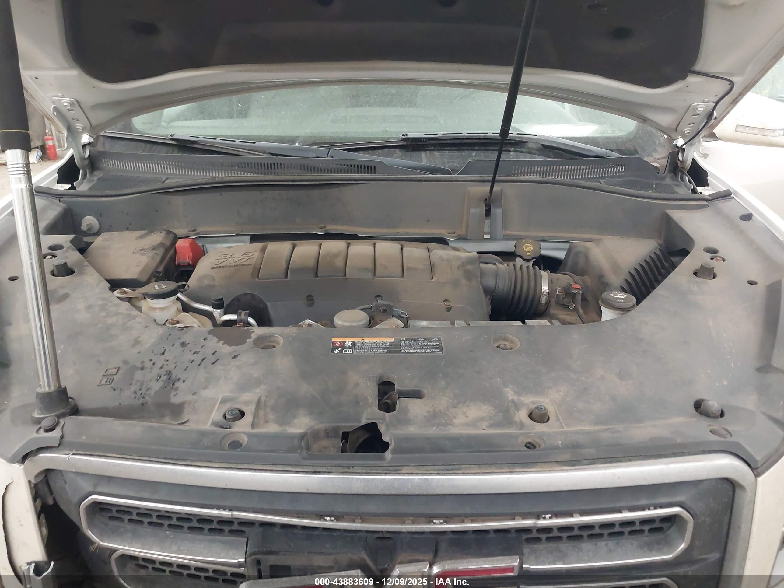 GMC ACADIA image 10