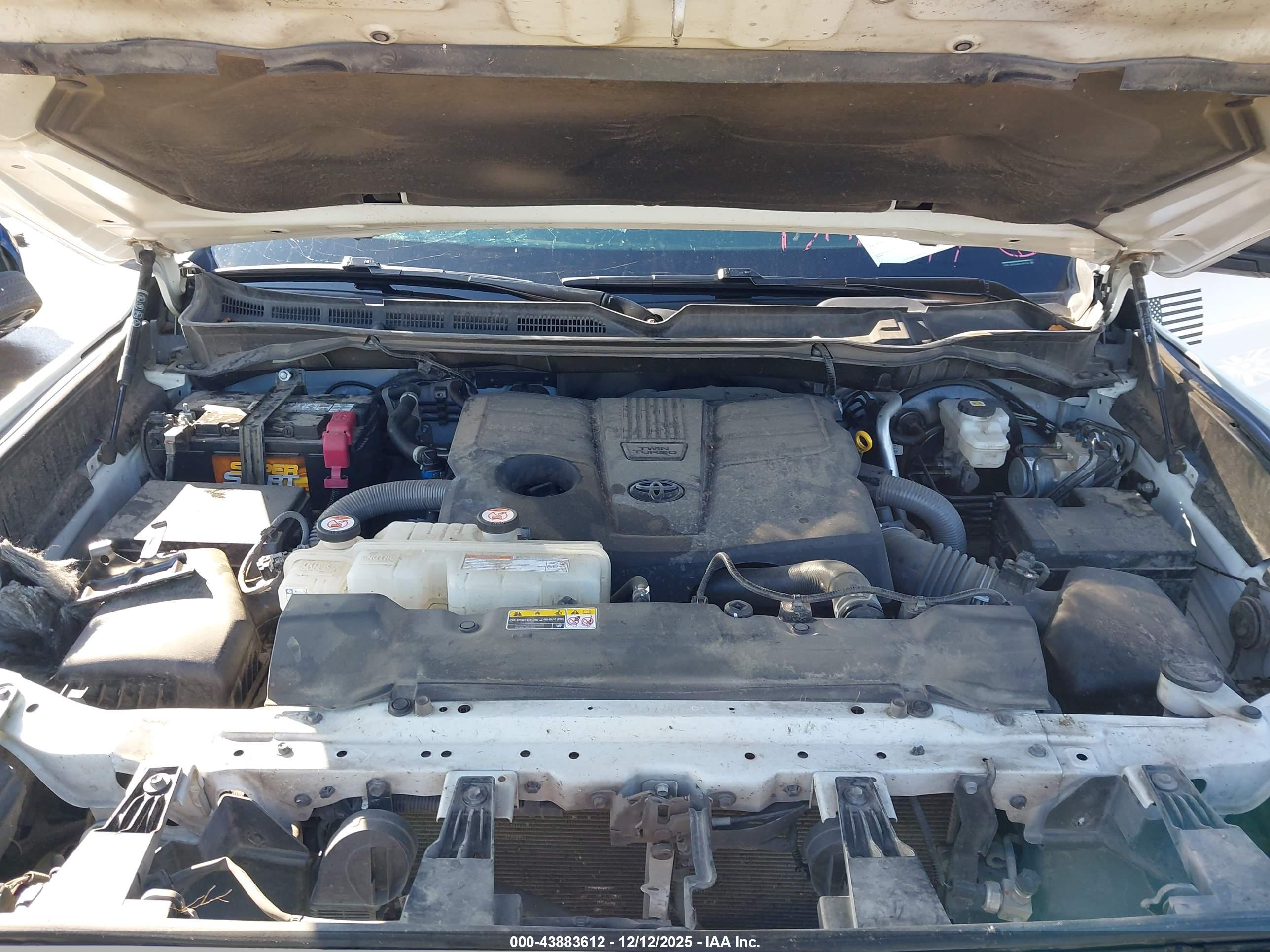 TOYOTA TUNDRA image 10