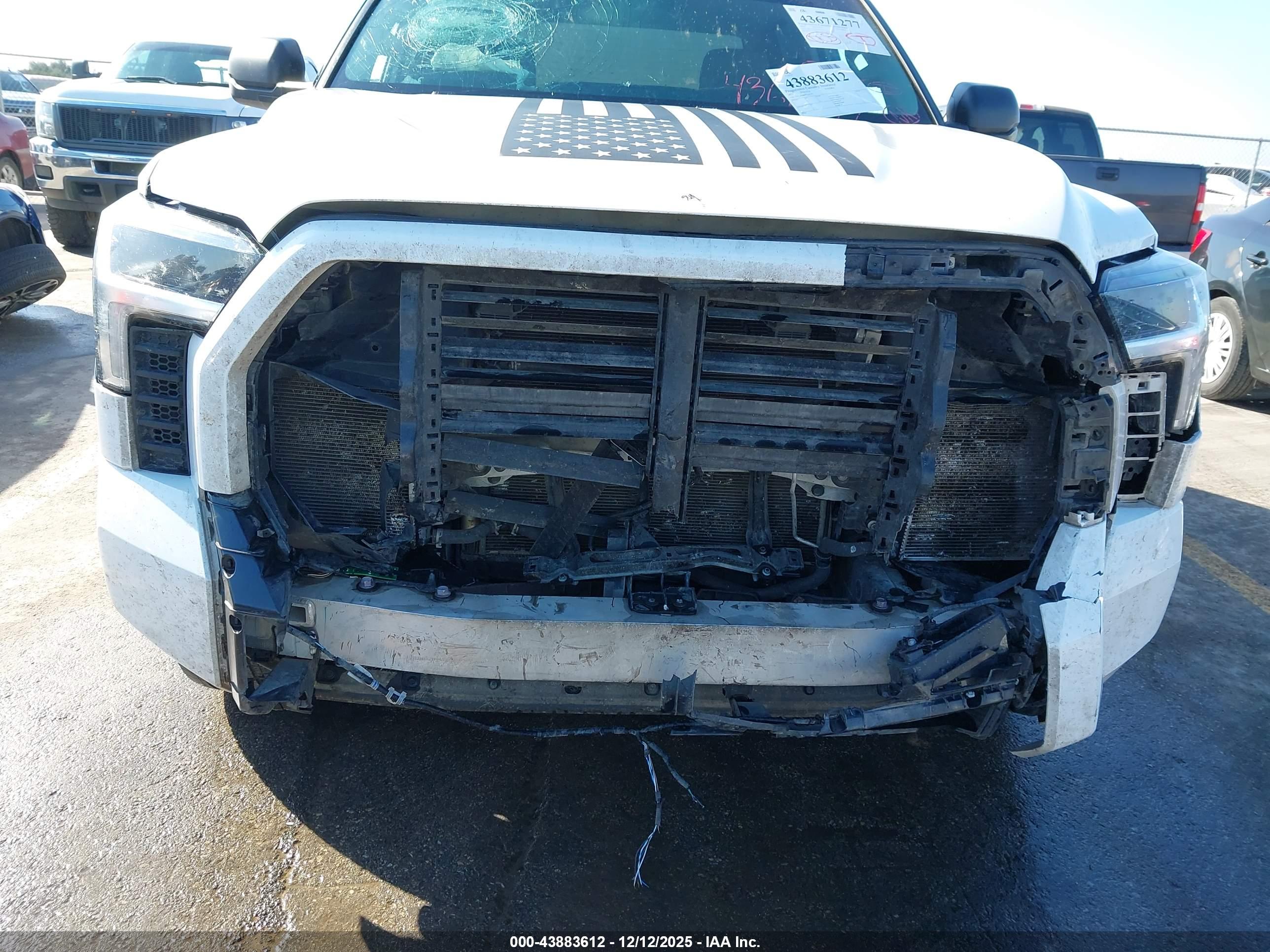 TOYOTA TUNDRA image 6