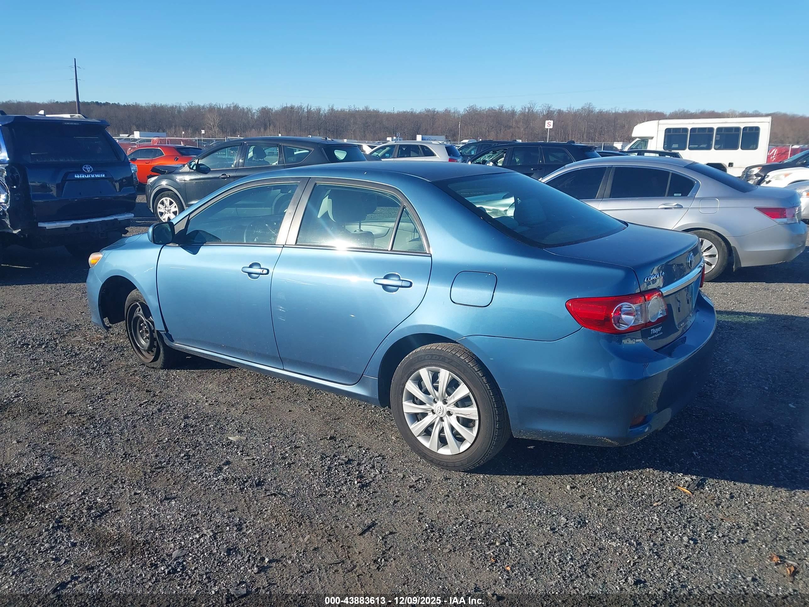 TOYOTA COROLLA image 3