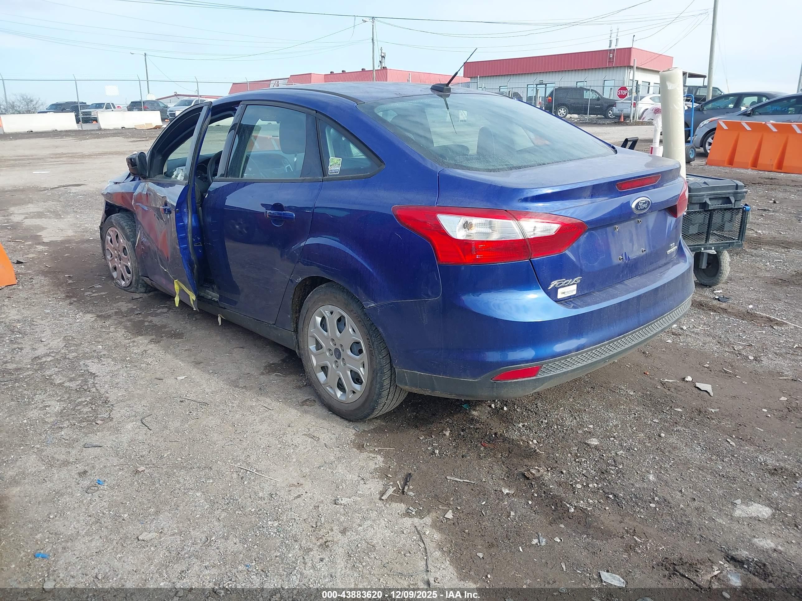 FORD FOCUS image 3