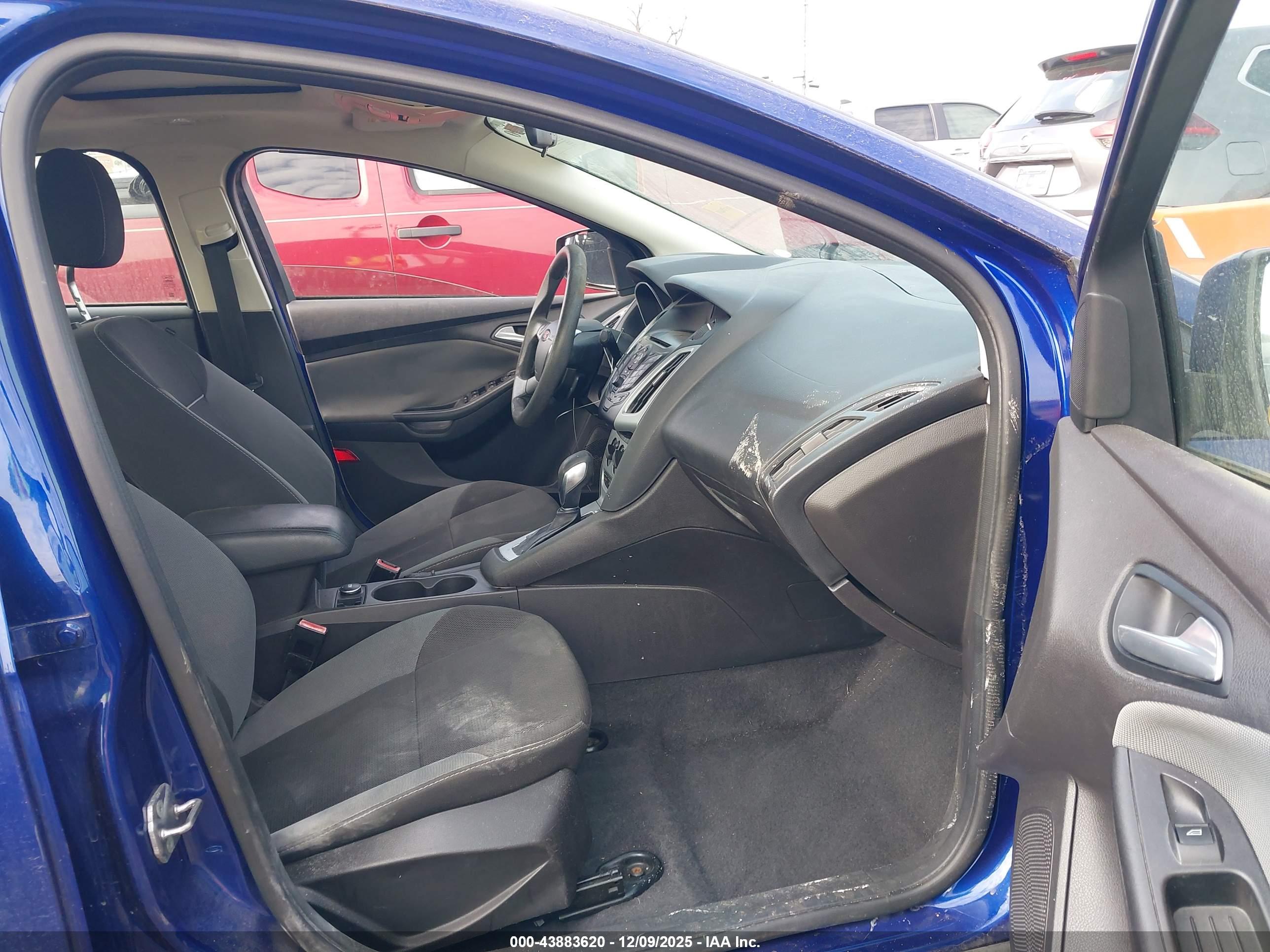 FORD FOCUS image 5
