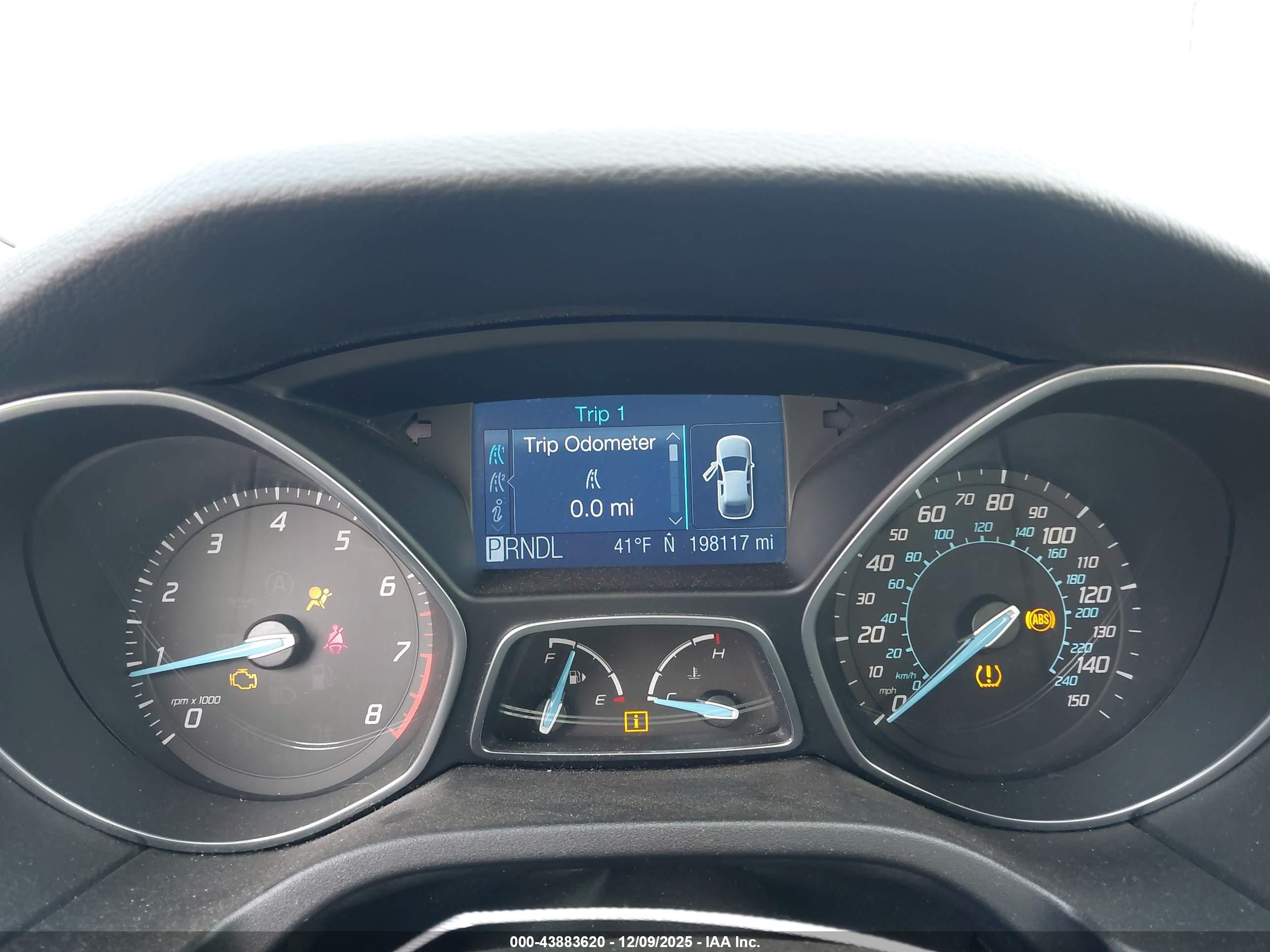 FORD FOCUS image 7