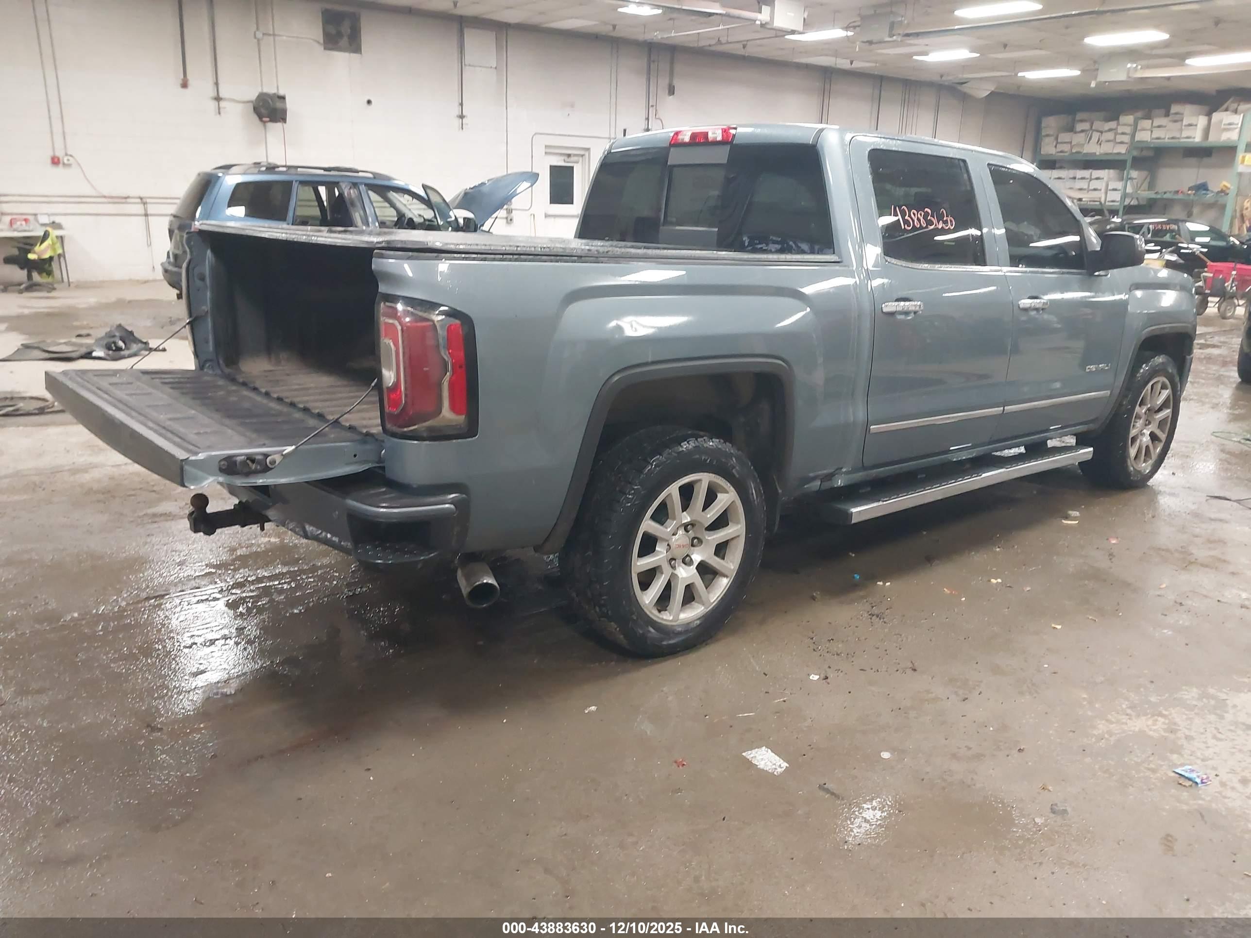 GMC SIERRA image 4