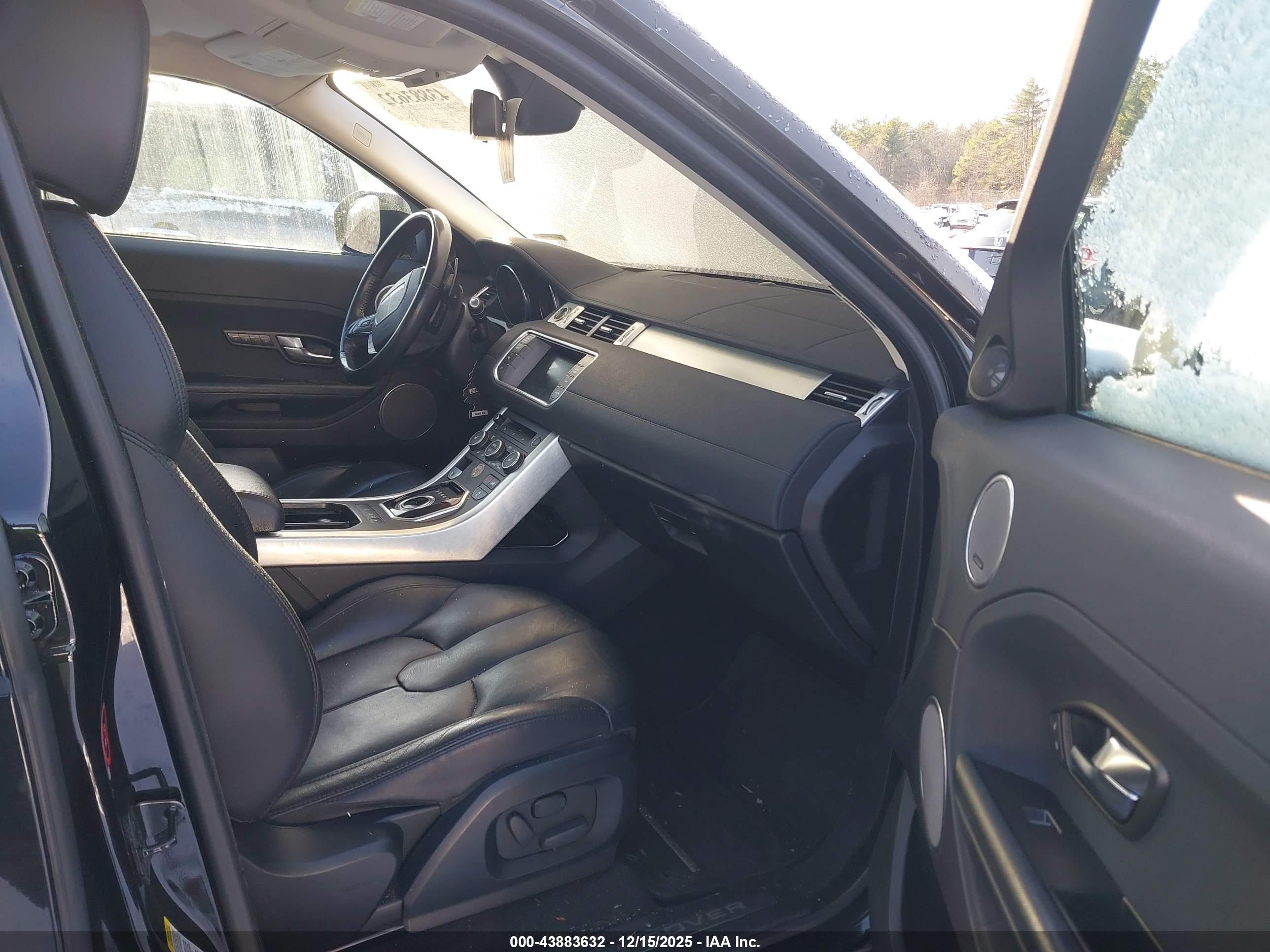 LAND ROVER image 5