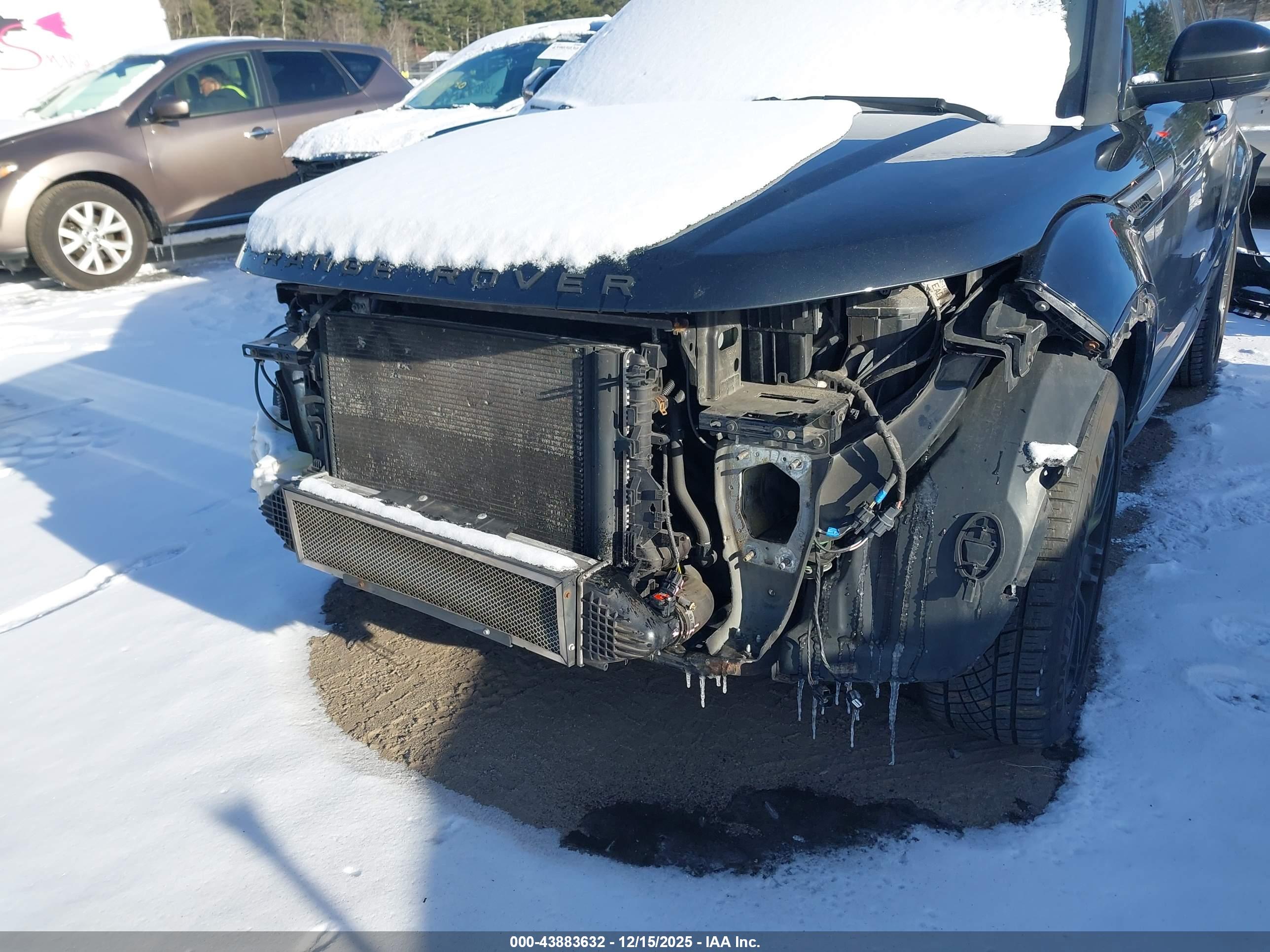 LAND ROVER image 6