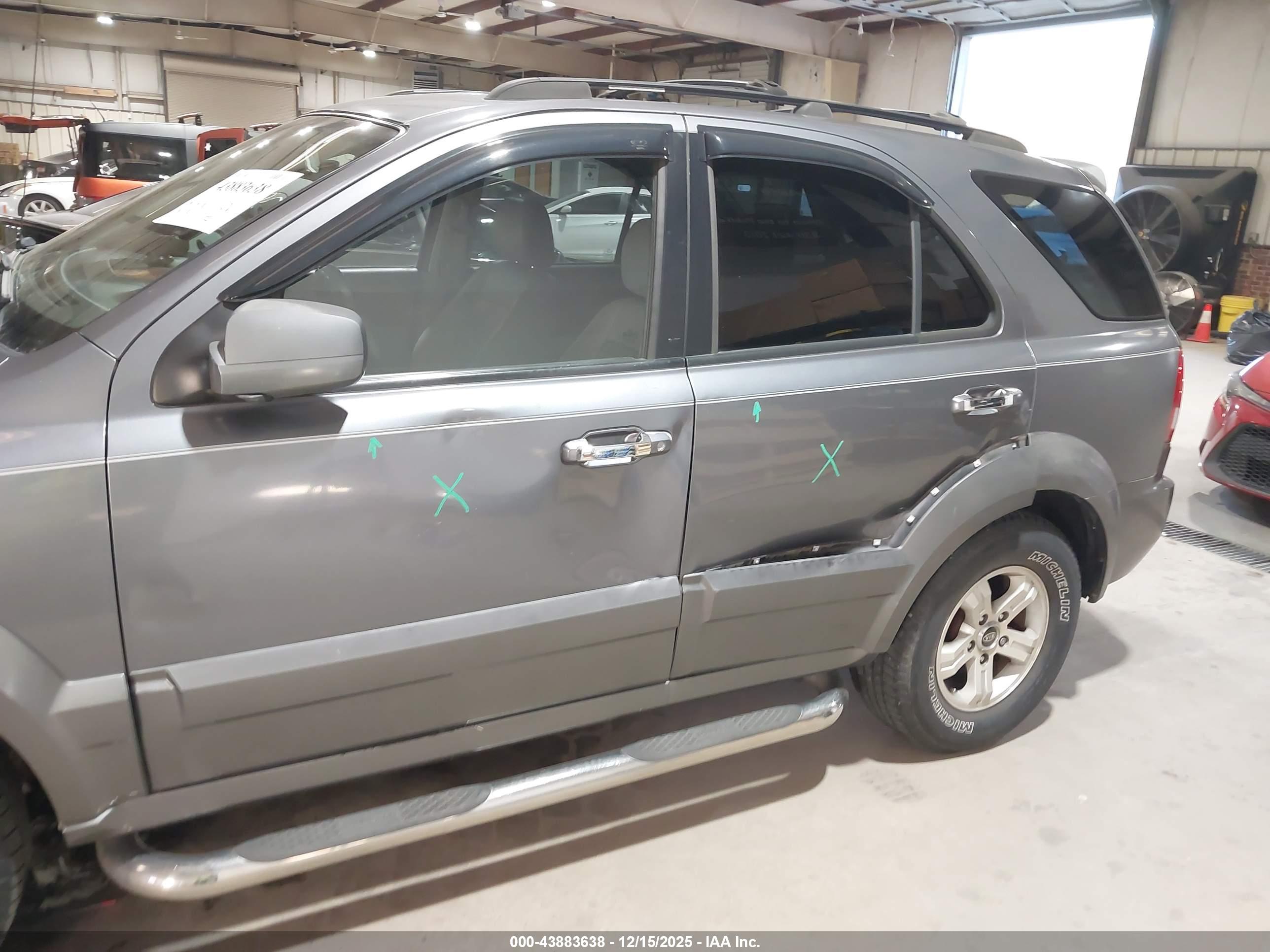 KIA SORENTO image 6