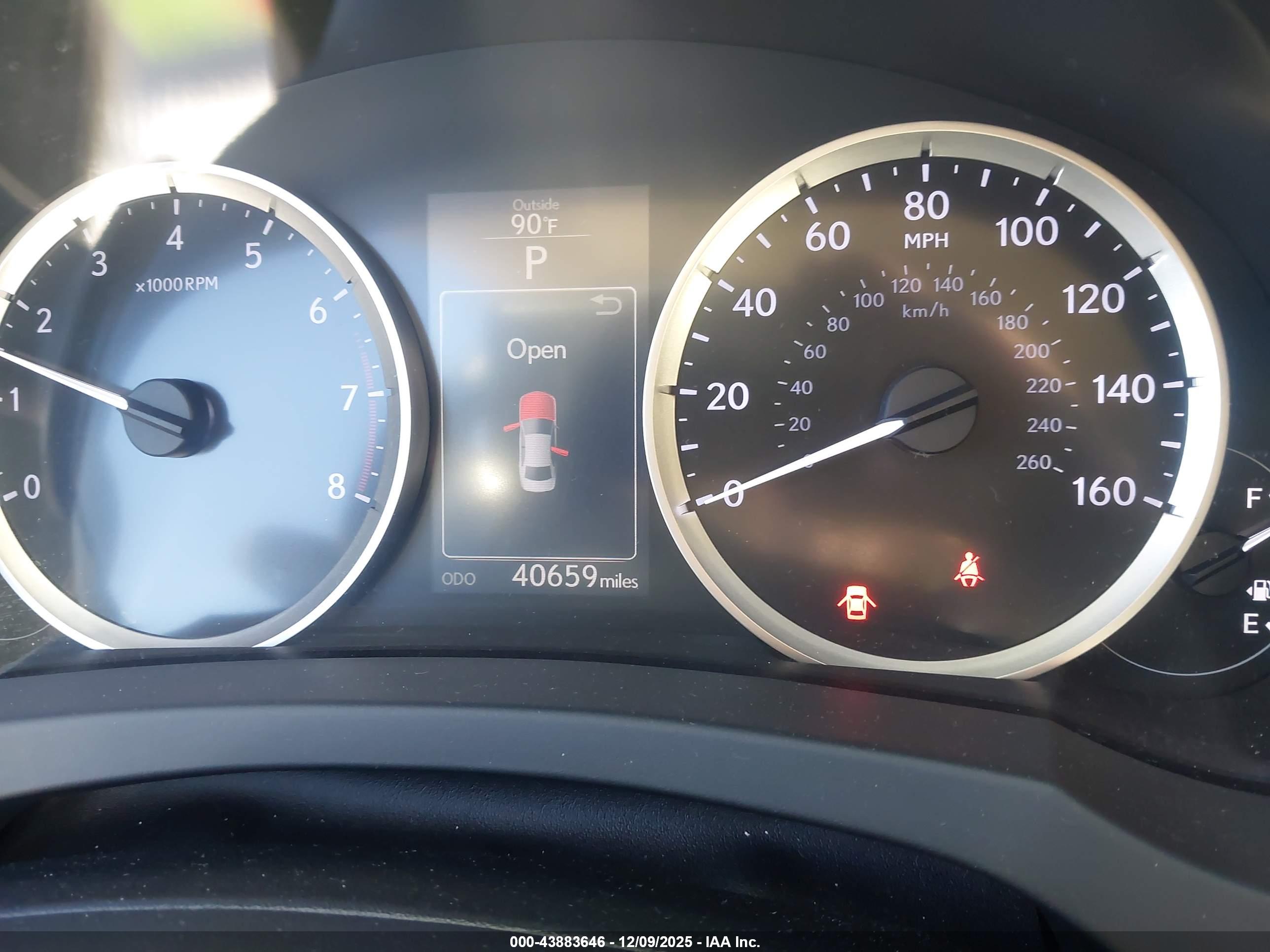 LEXUS IS image 7