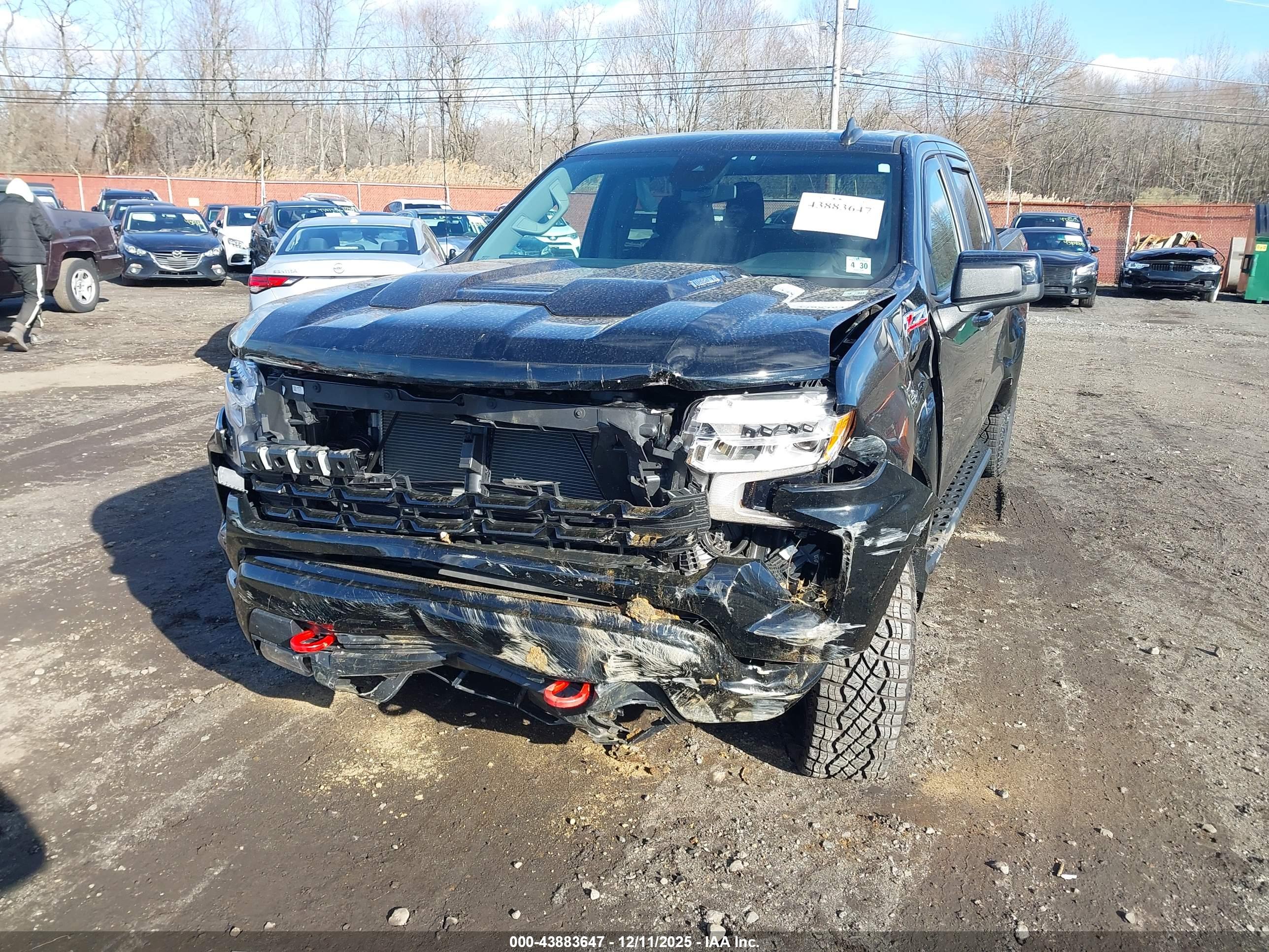 CHEVROLET SILVERADO image 6