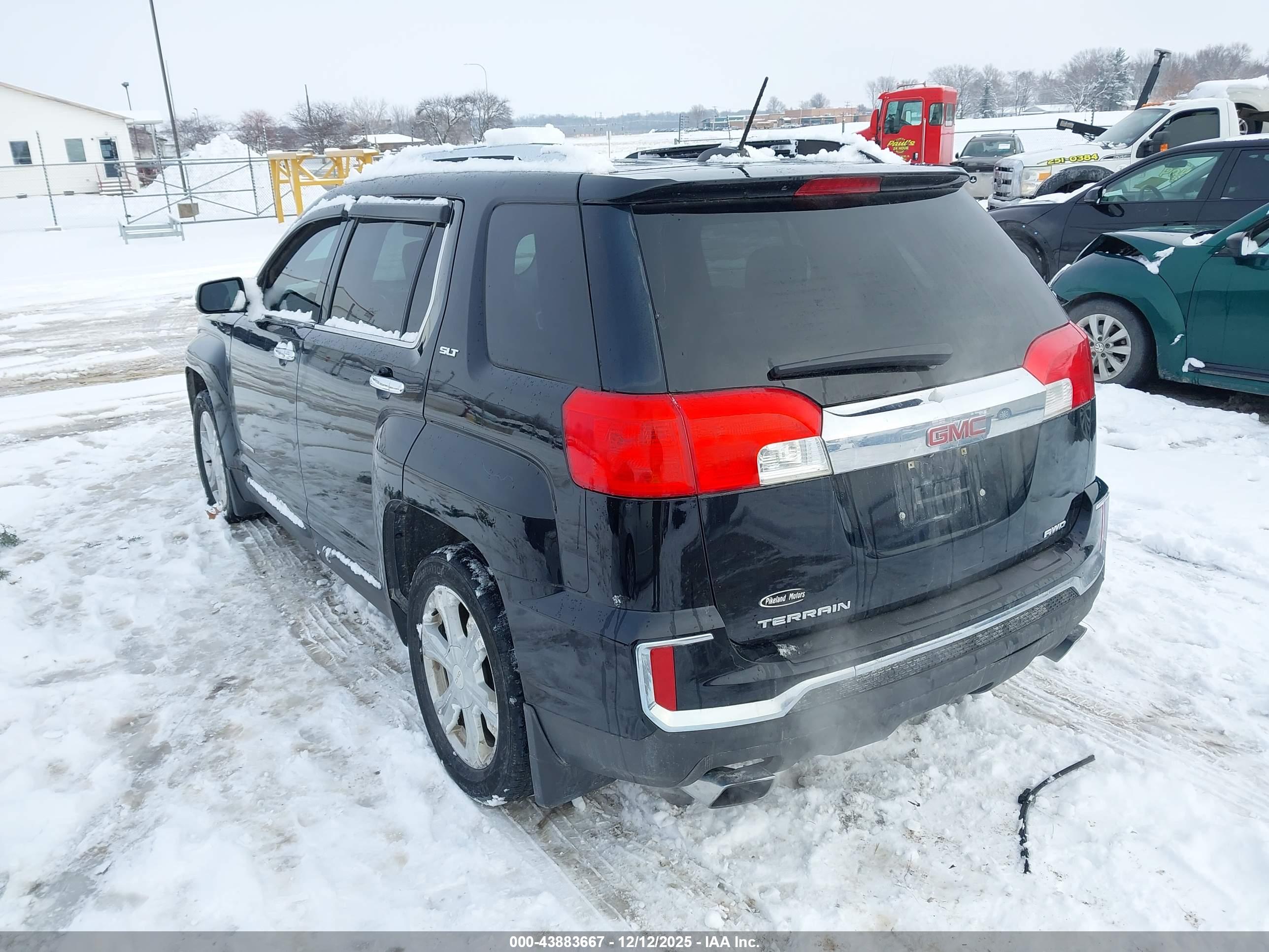 GMC TERRAIN image 3
