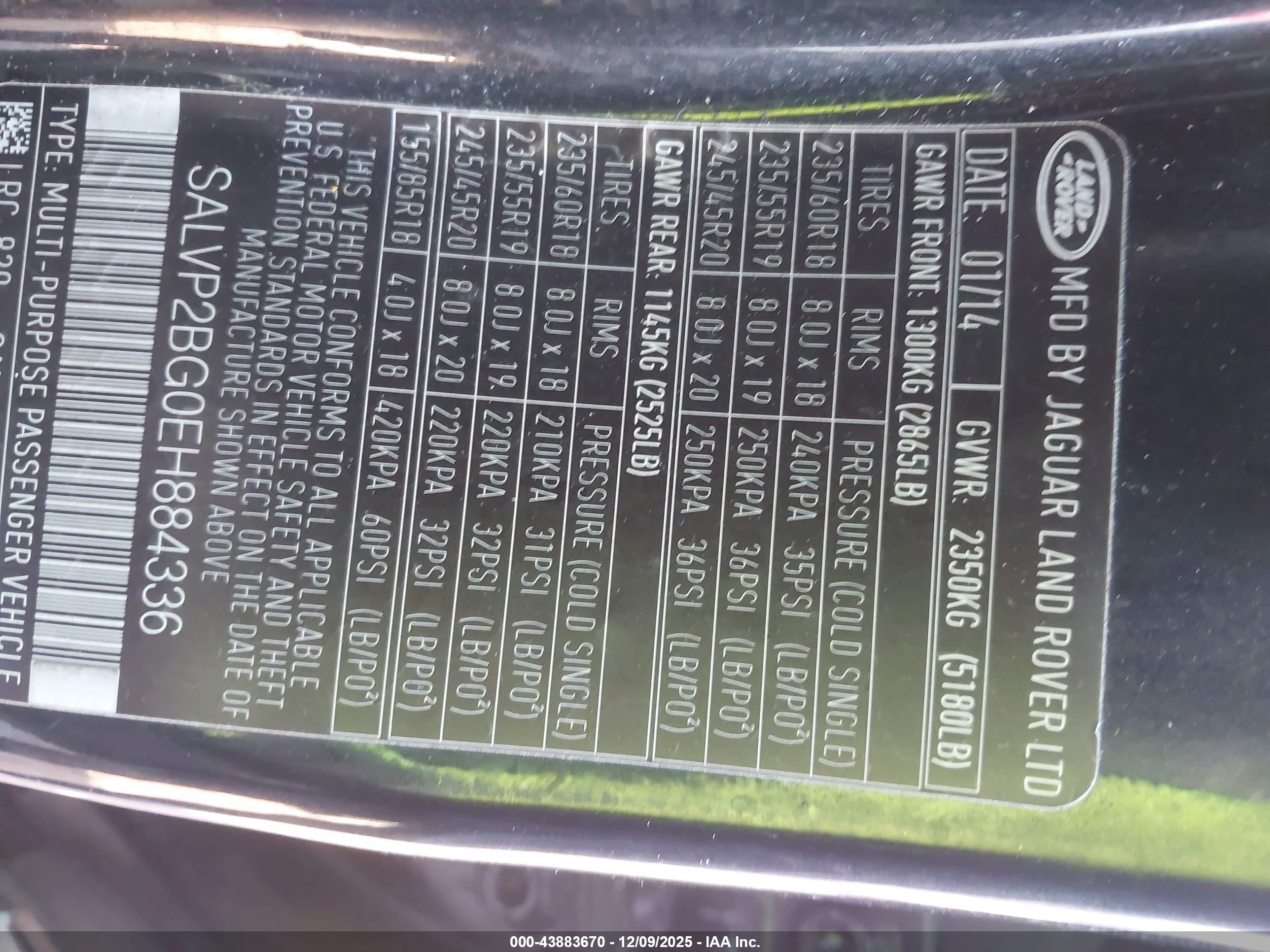 LAND ROVER image 9