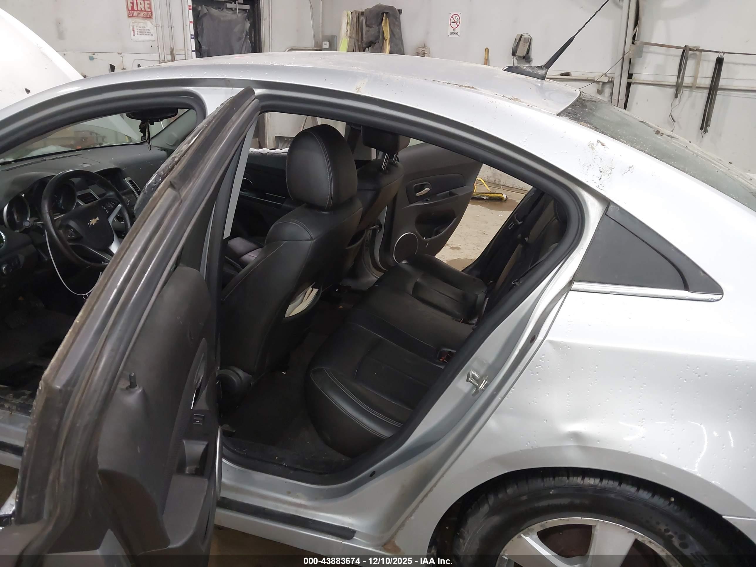 CHEVROLET CRUZE image 8