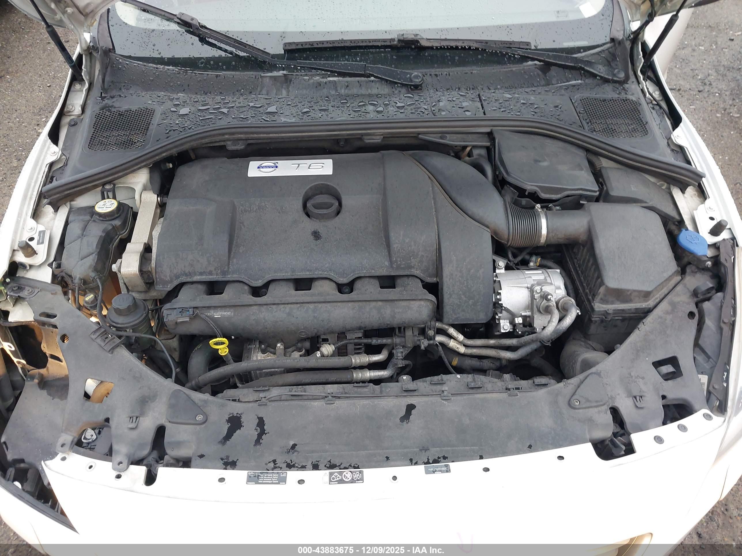 VOLVO S60 image 10
