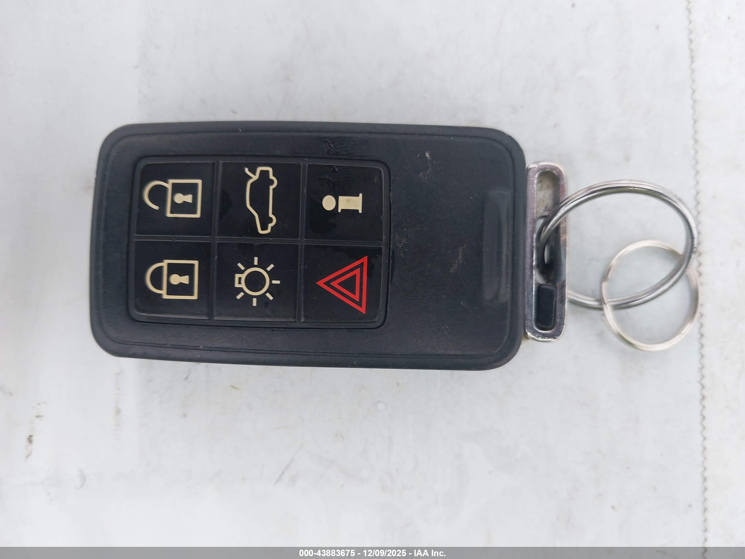 VOLVO S60 image 11