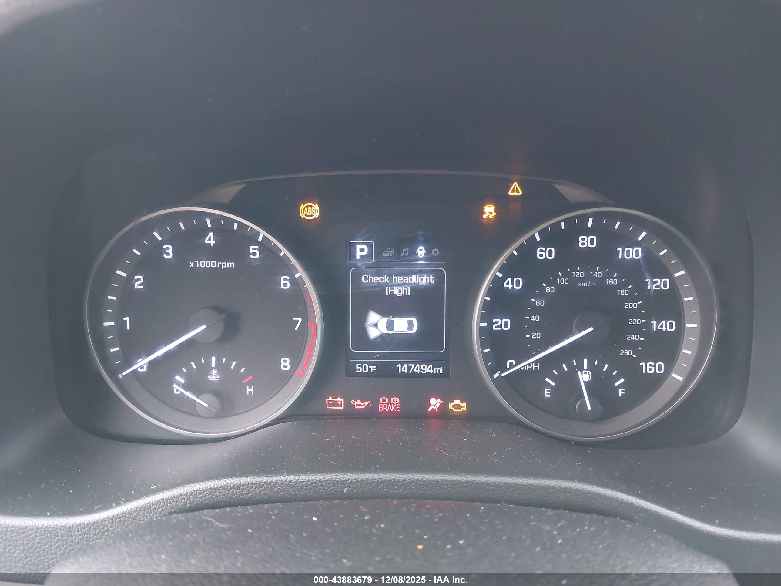 HYUNDAI ELANTRA image 7