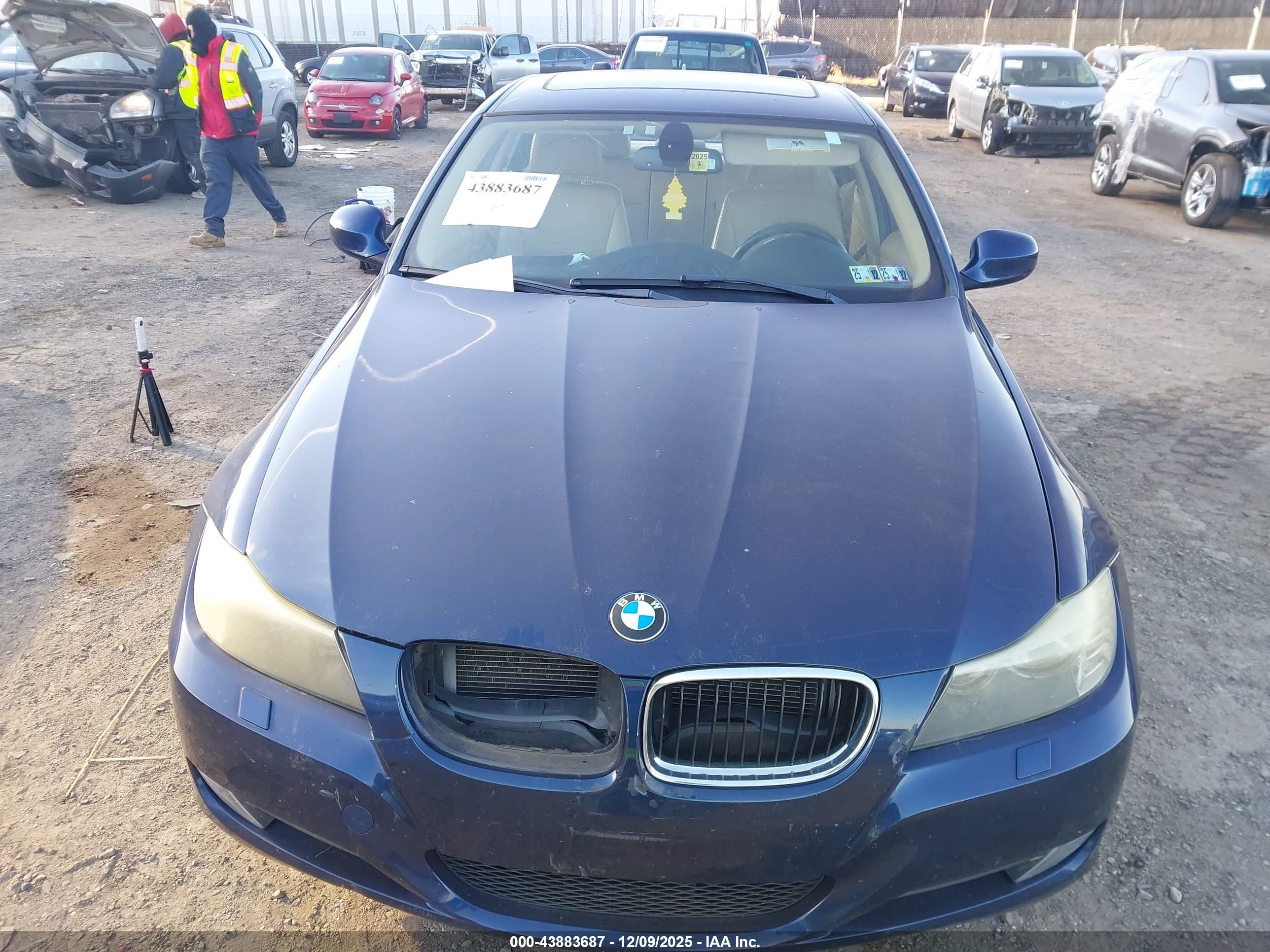 BMW 328I image 6