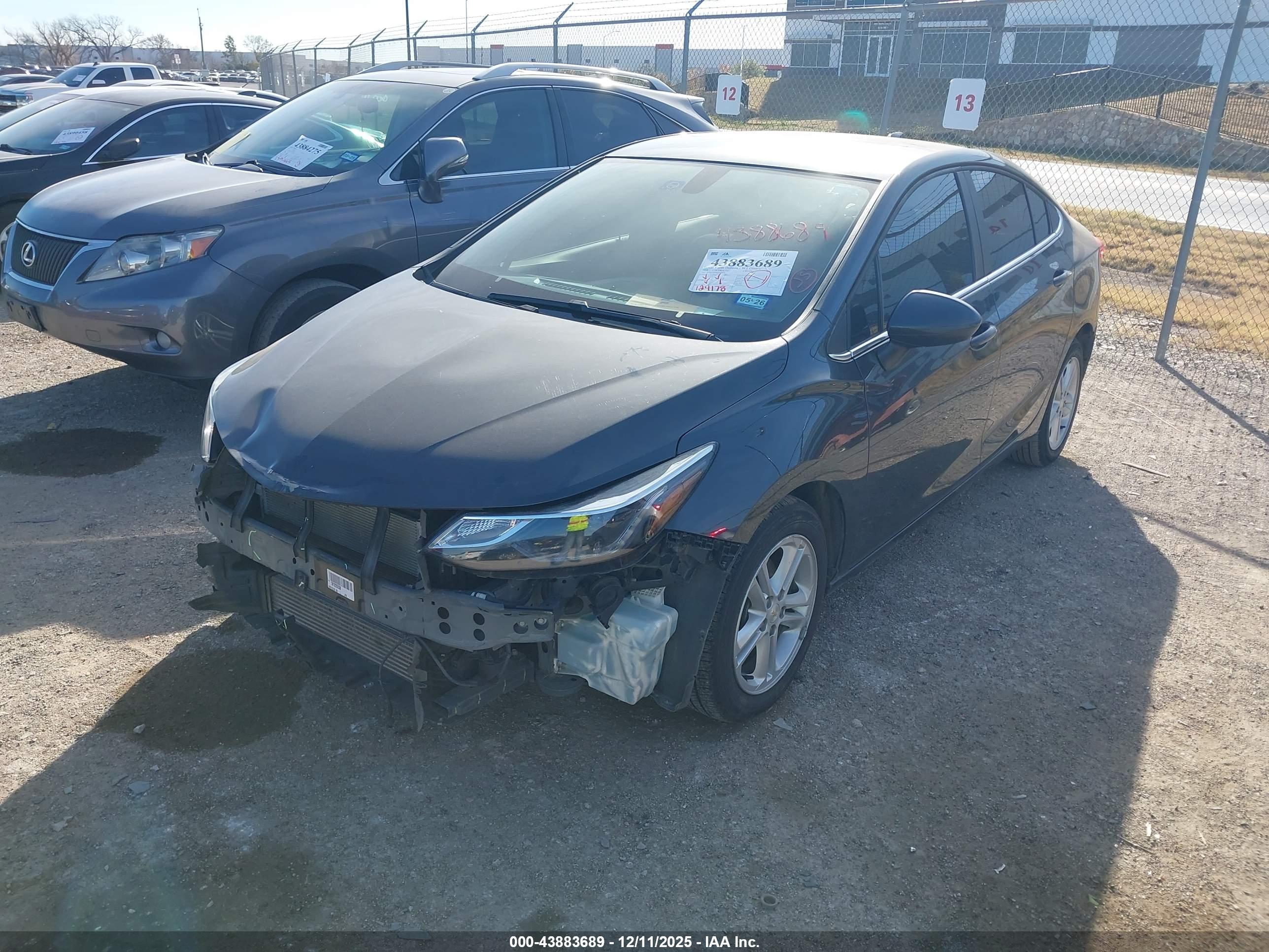 CHEVROLET CRUZE image 2
