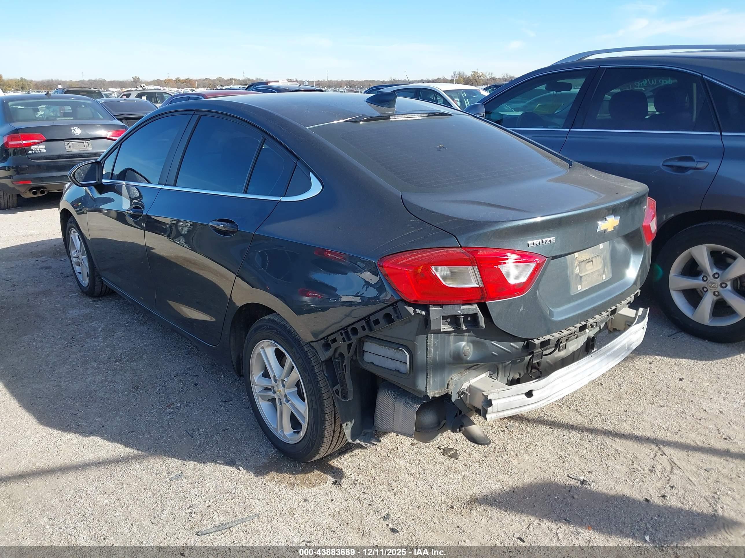 CHEVROLET CRUZE image 3