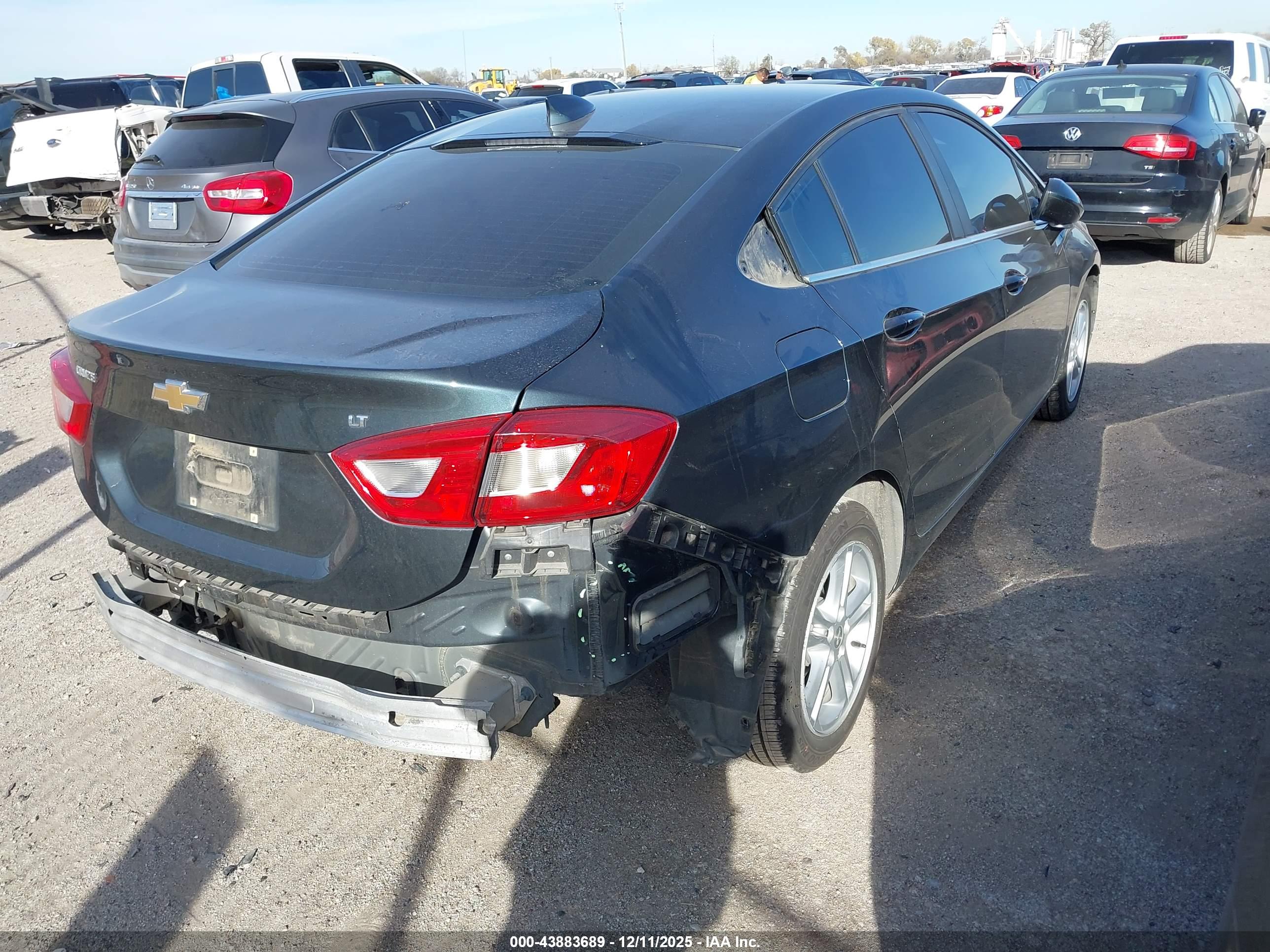 CHEVROLET CRUZE image 4