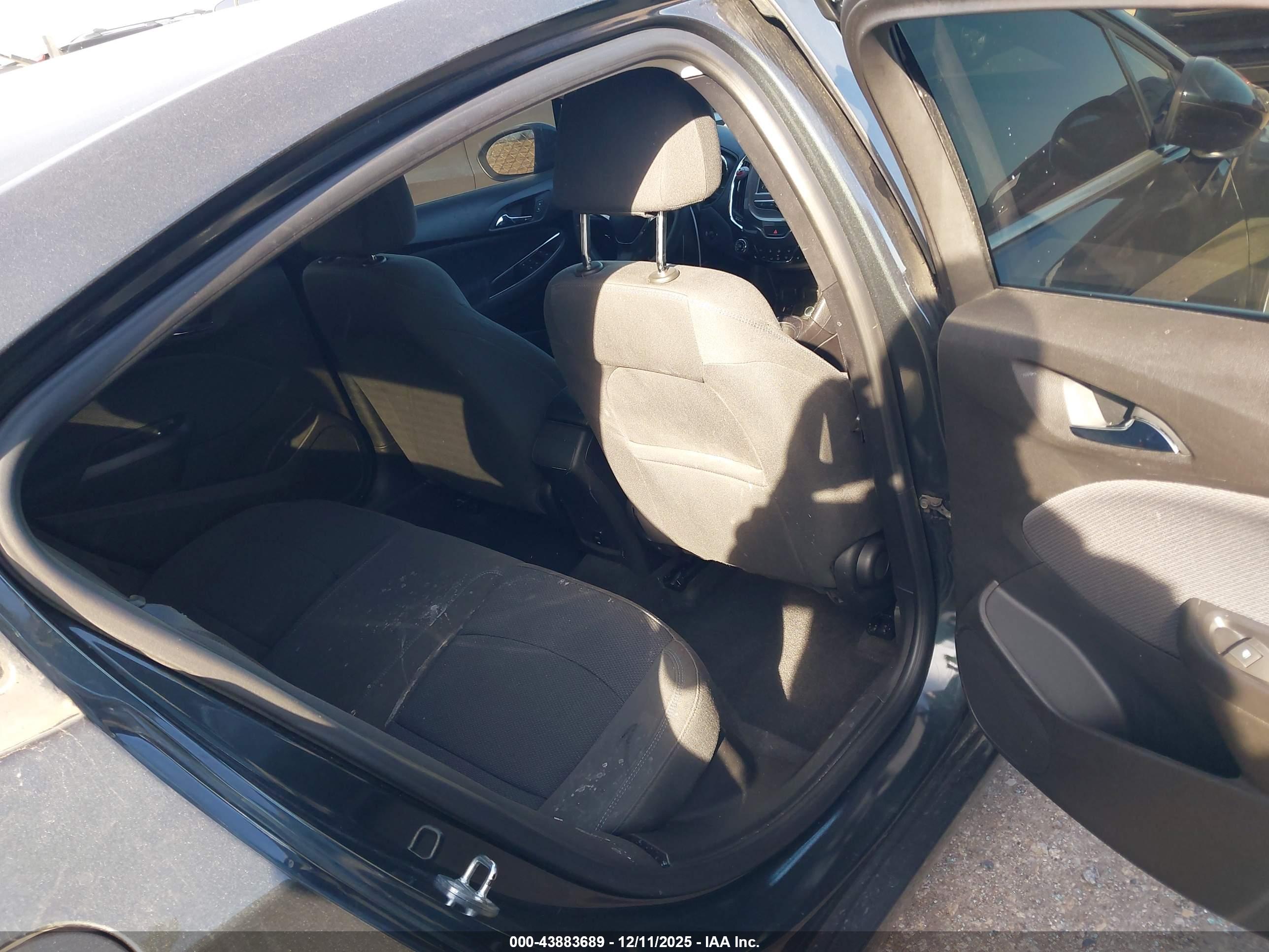 CHEVROLET CRUZE image 8
