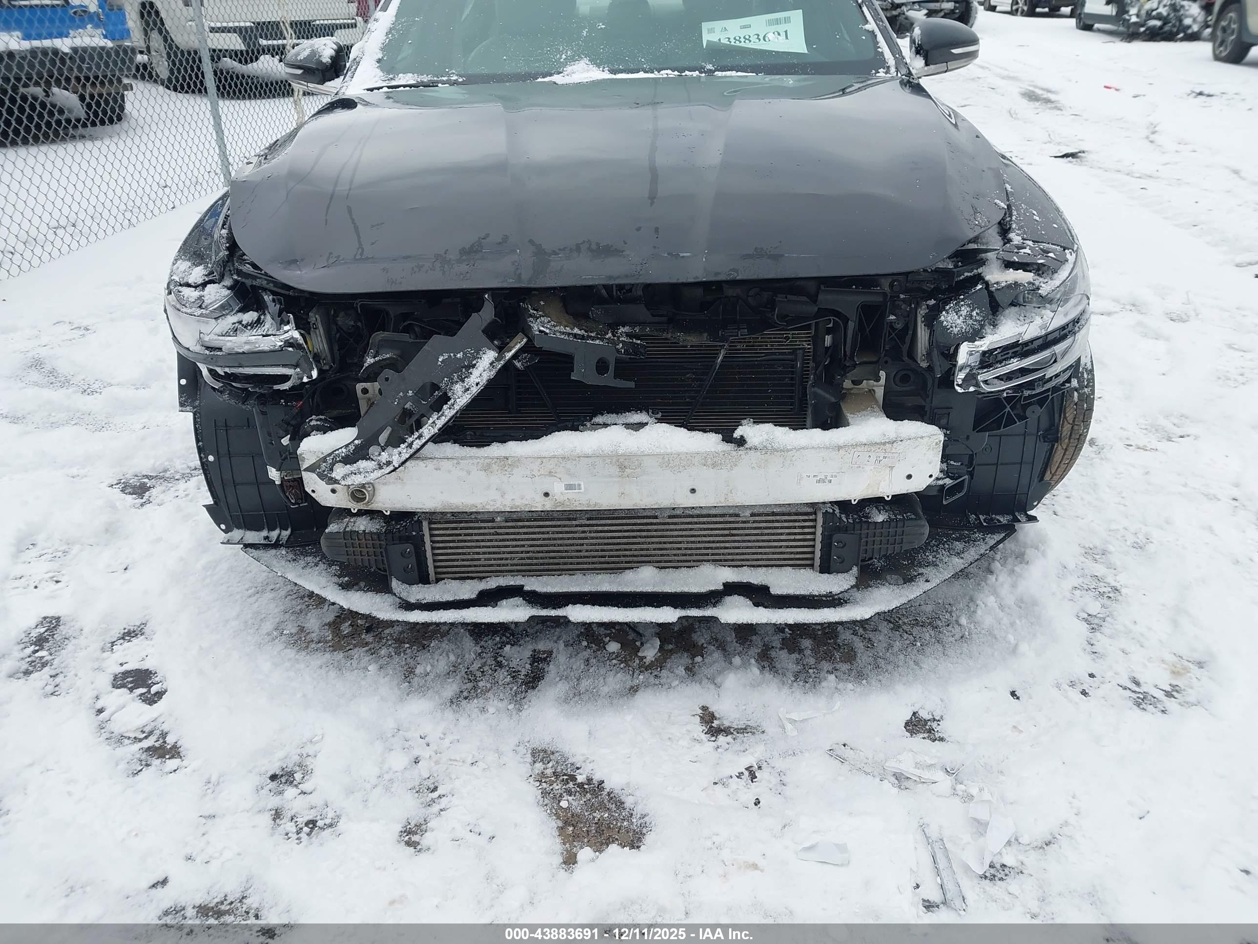 GENESIS G70 image 6