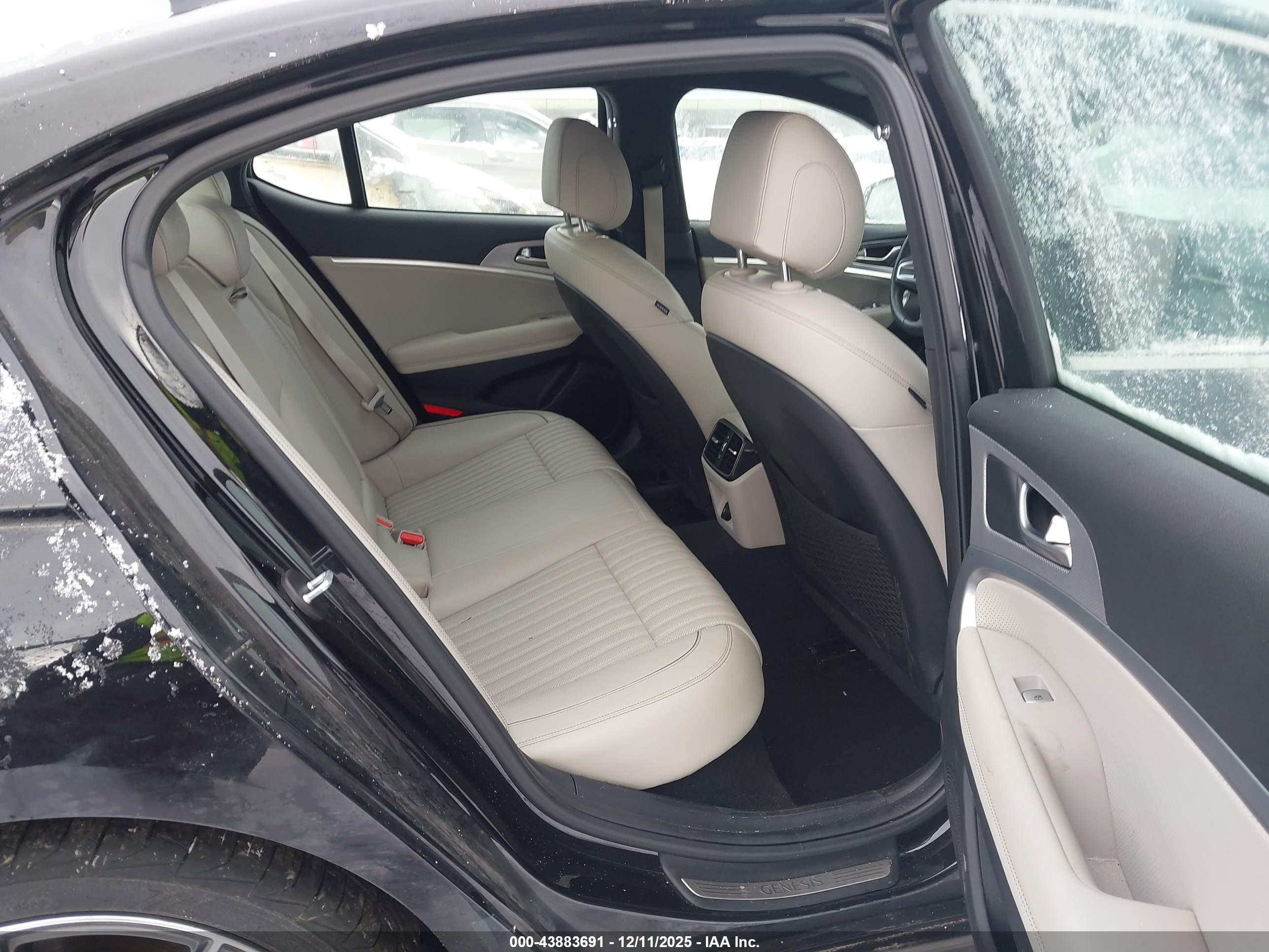 GENESIS G70 image 8