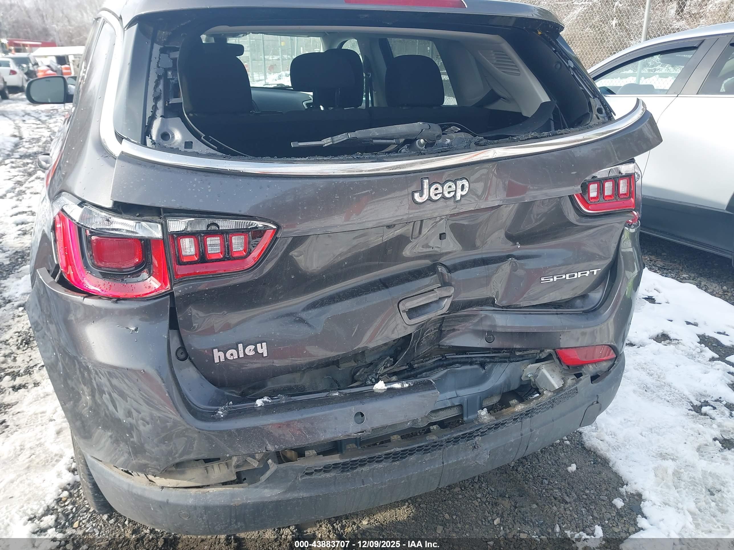 JEEP COMPASS image 6
