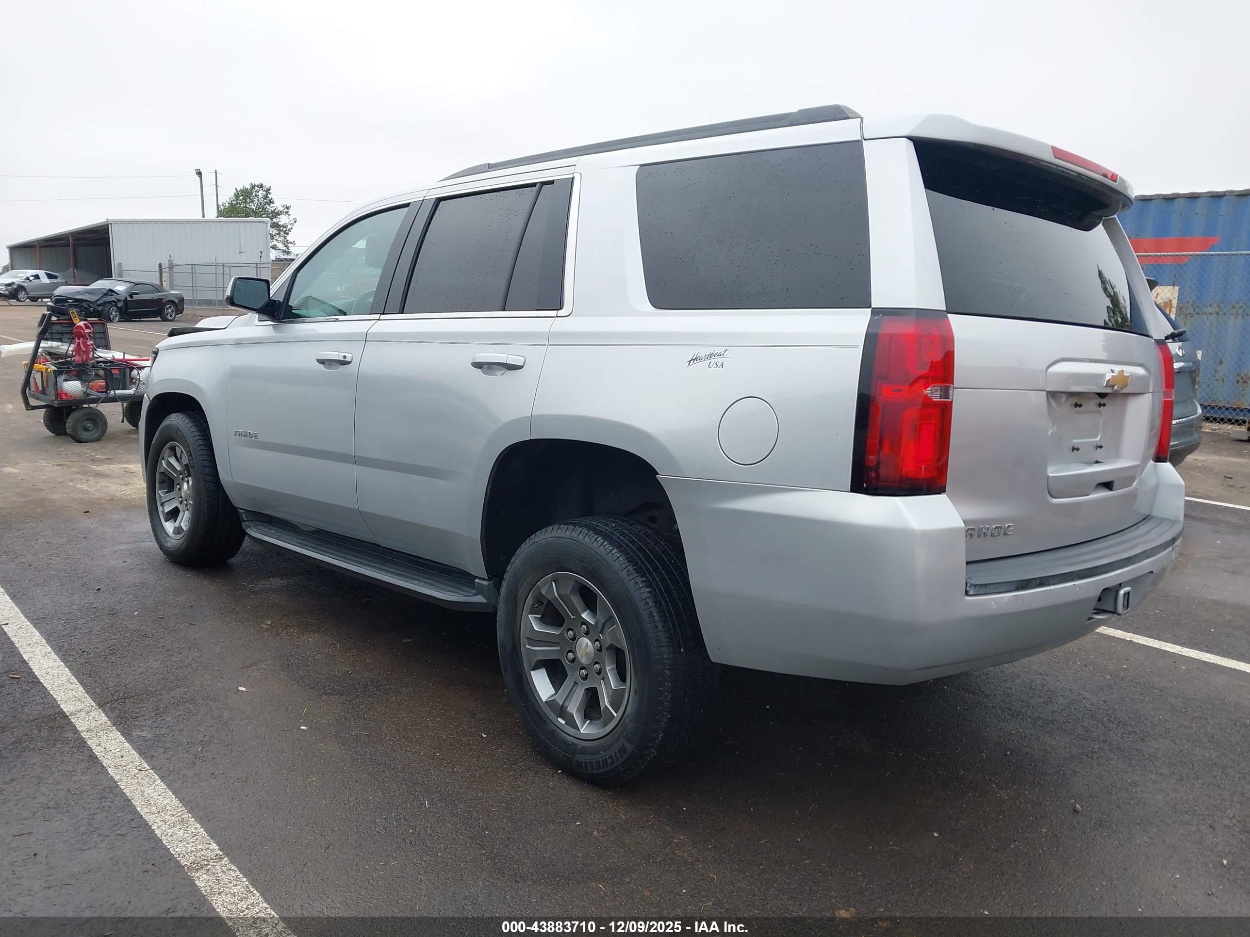 CHEVROLET TAHOE image 3