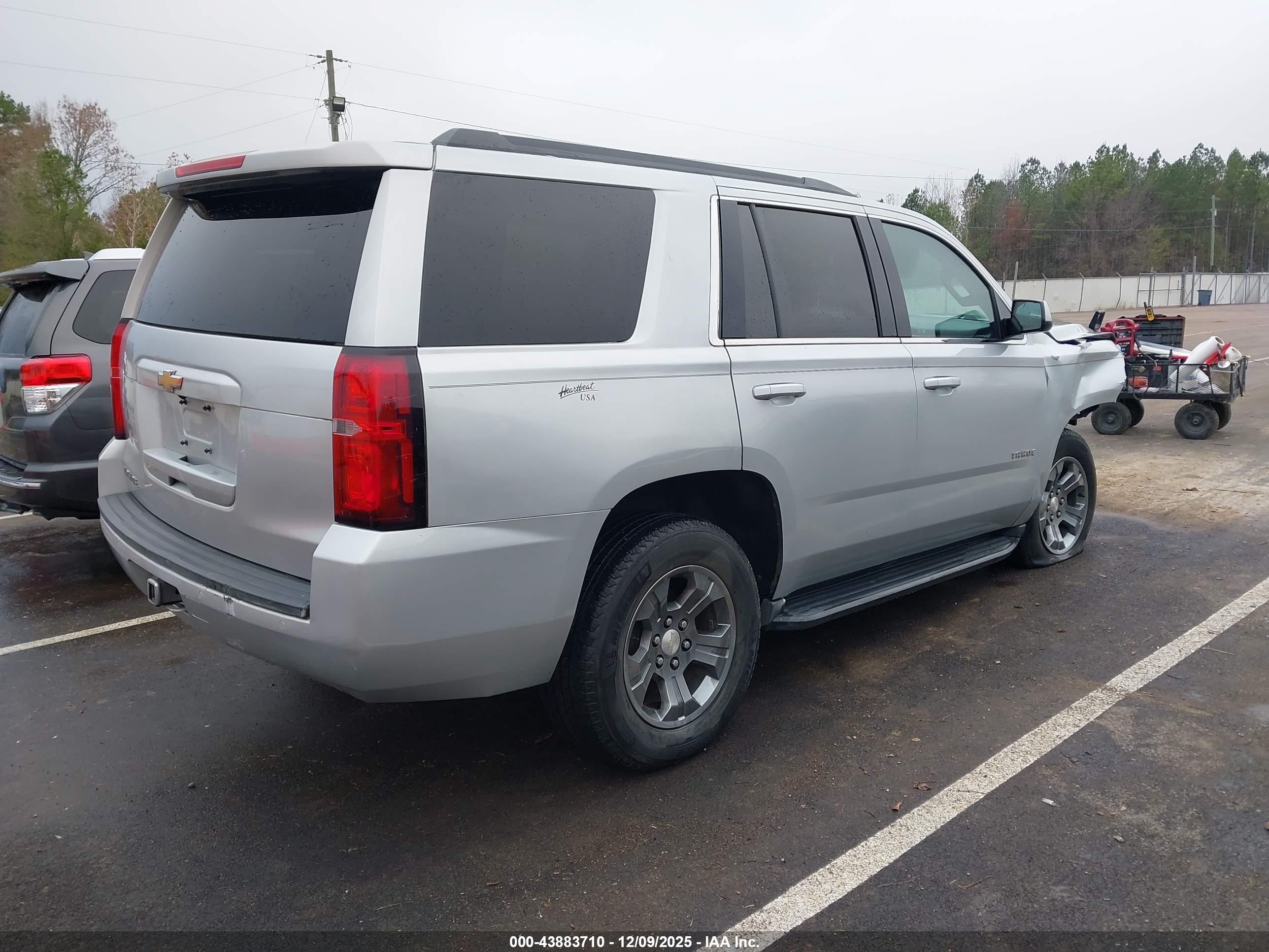 CHEVROLET TAHOE image 4