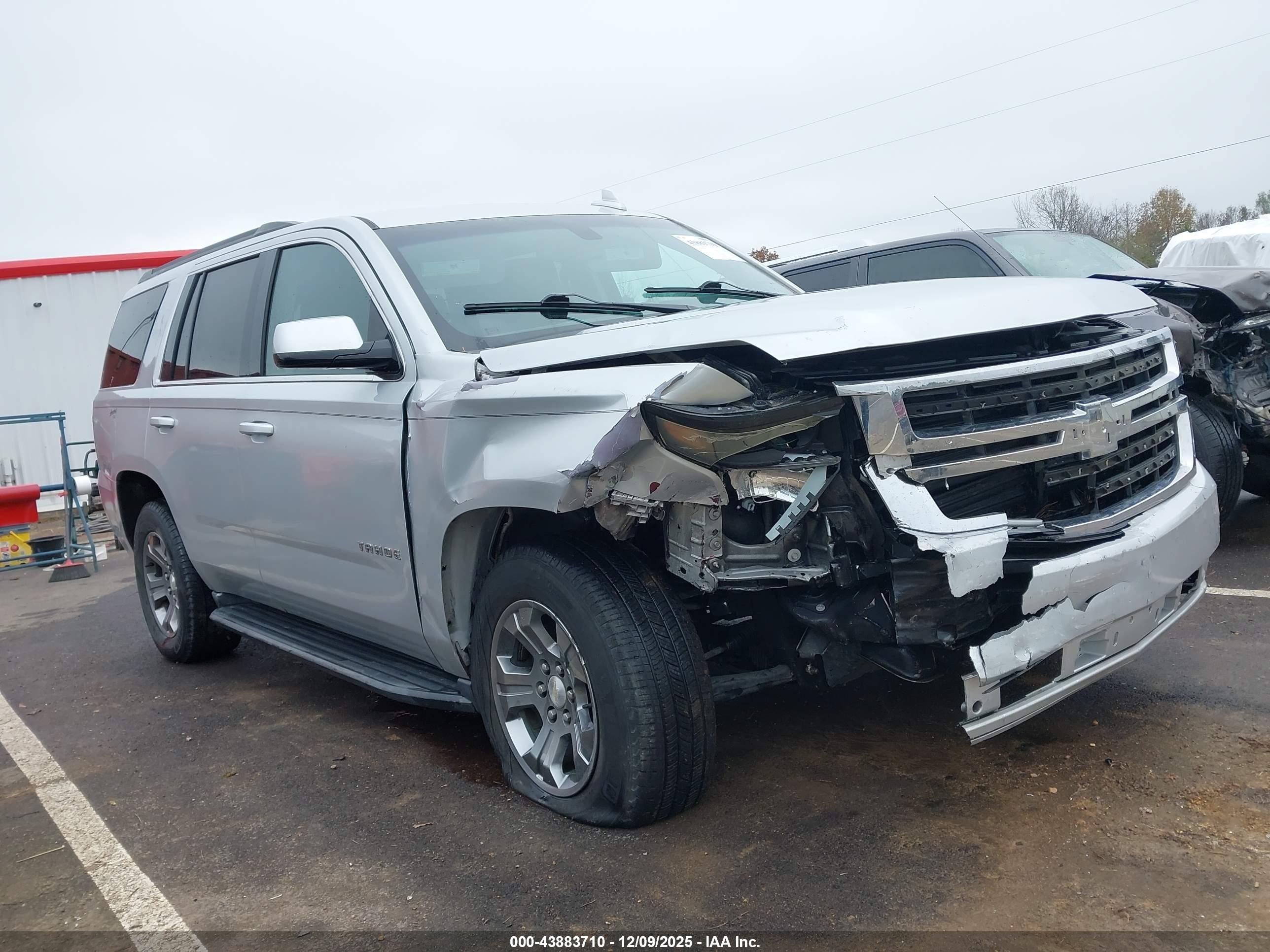 CHEVROLET TAHOE image 6