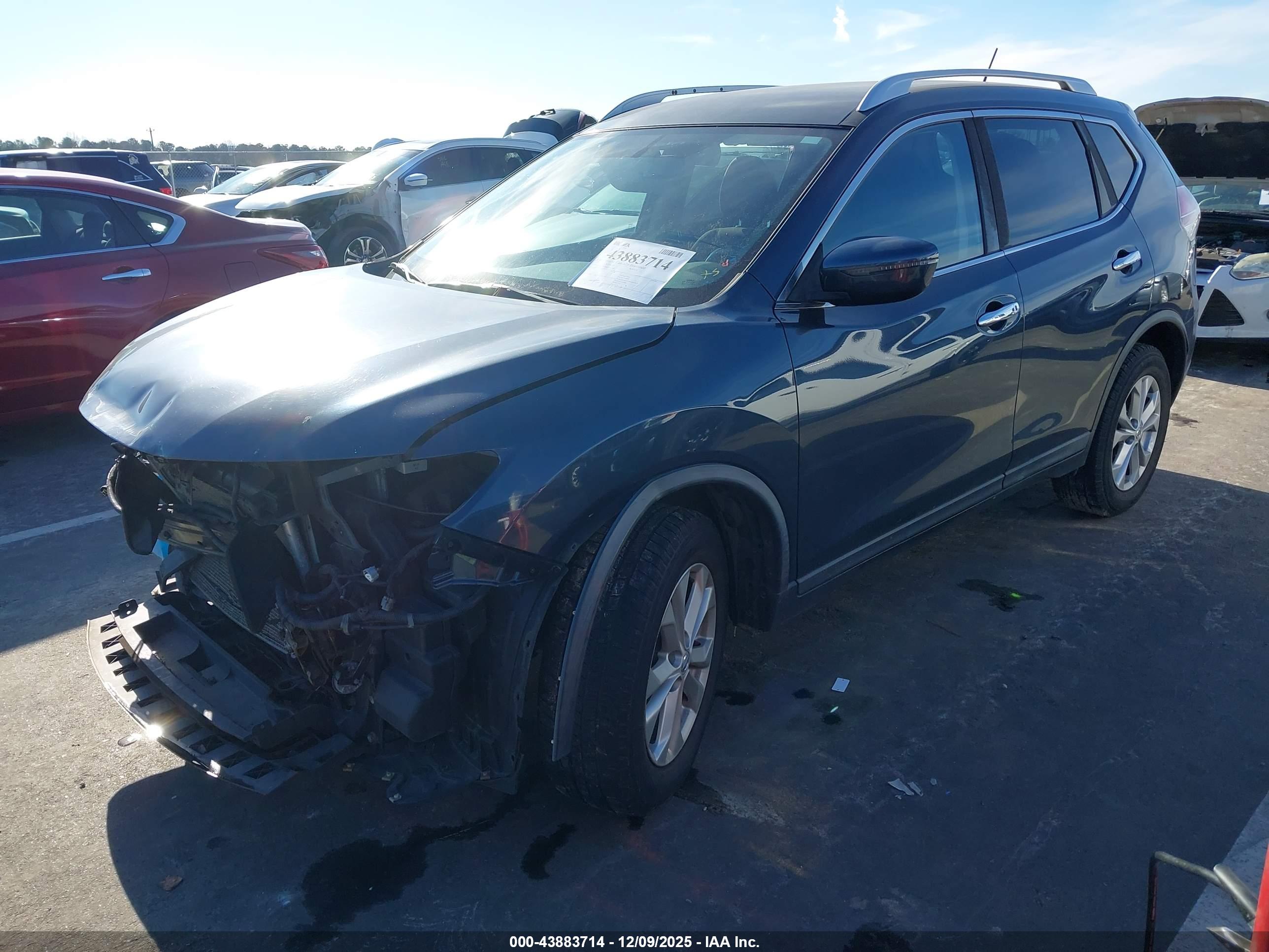 NISSAN ROGUE image 2
