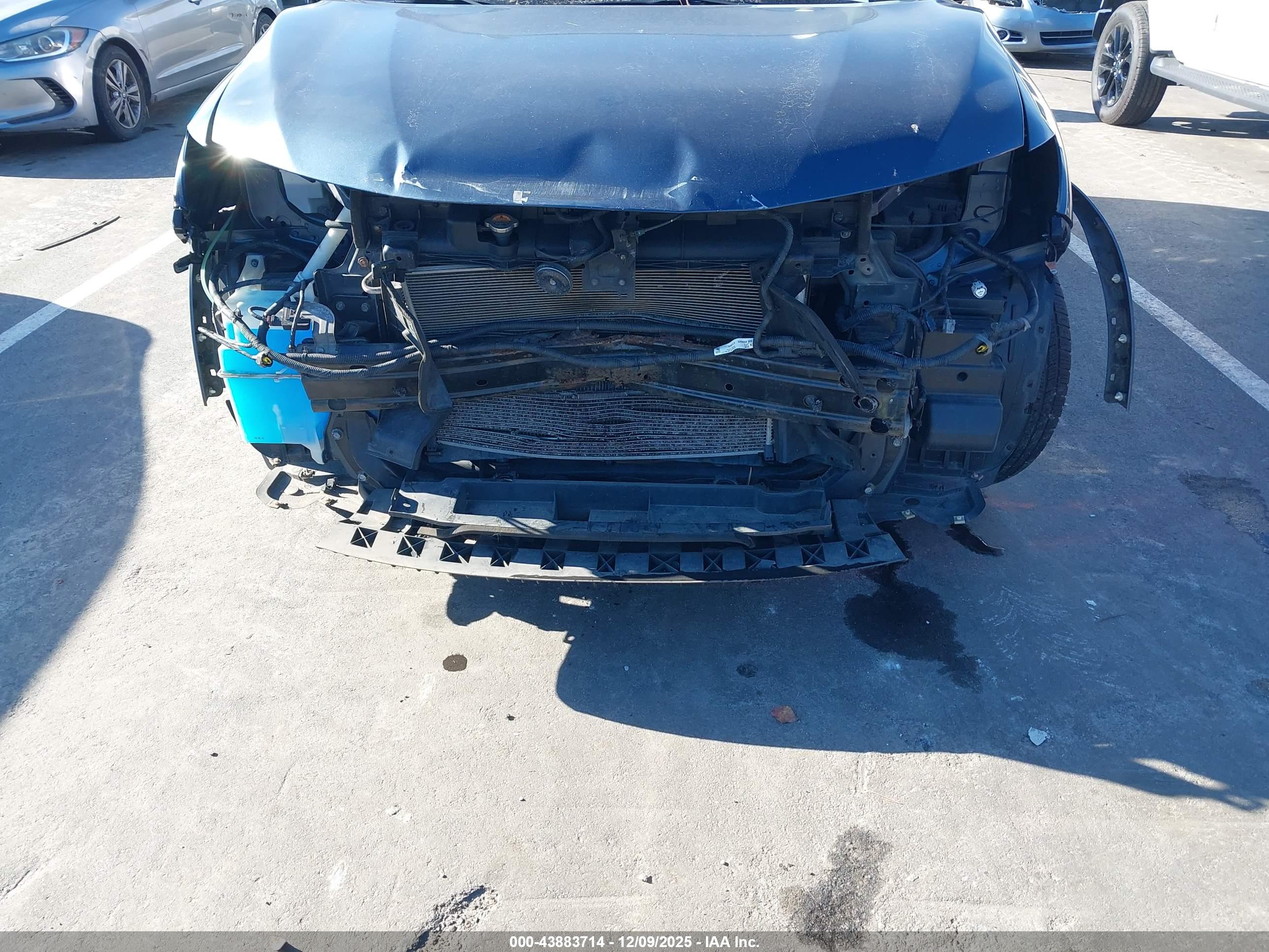 NISSAN ROGUE image 6