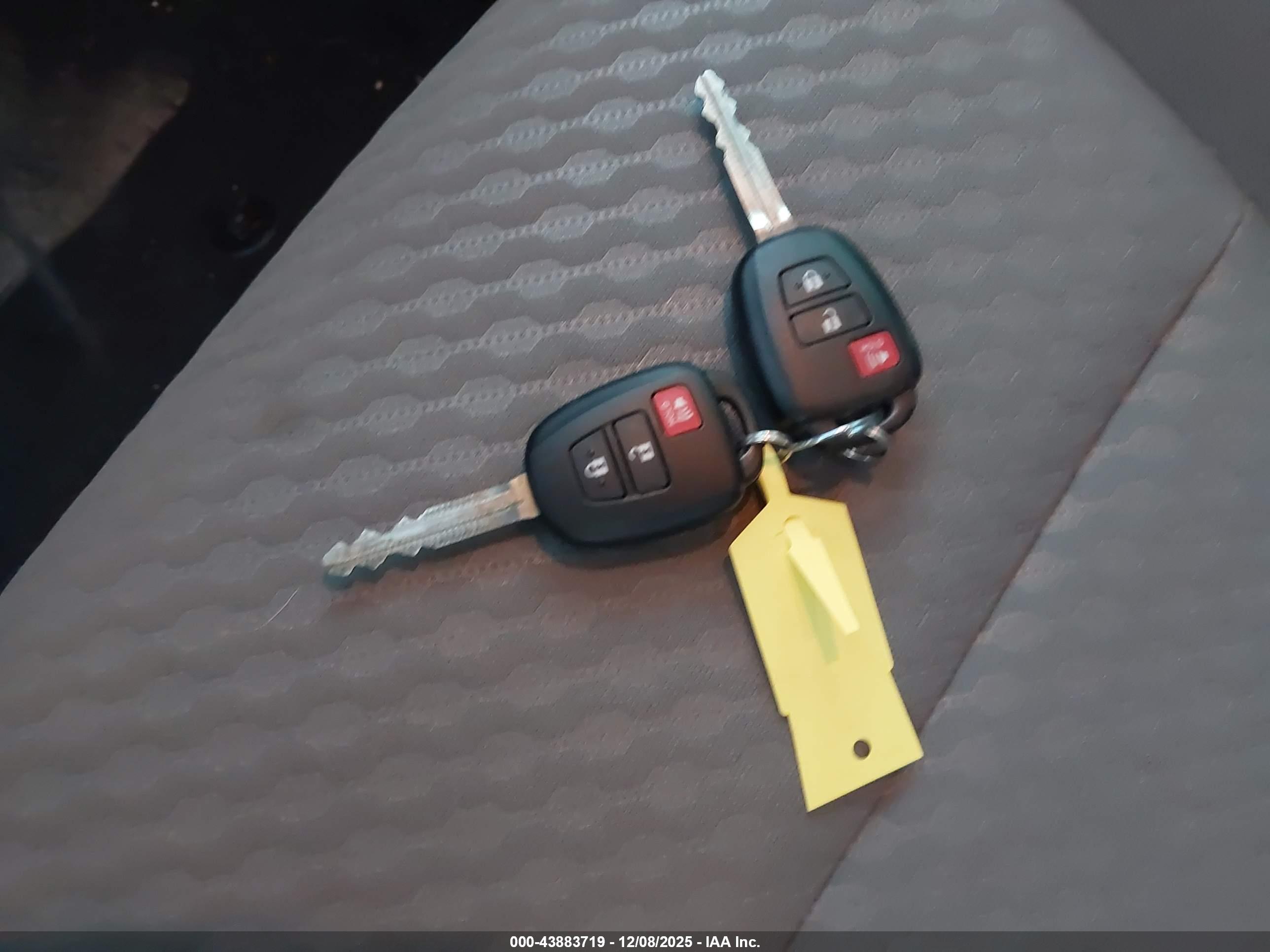TOYOTA TACOMA image 11