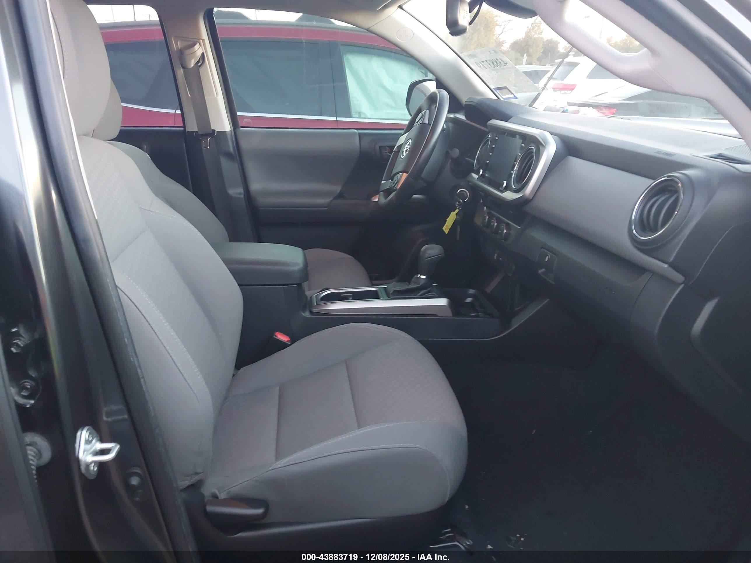 TOYOTA TACOMA image 5