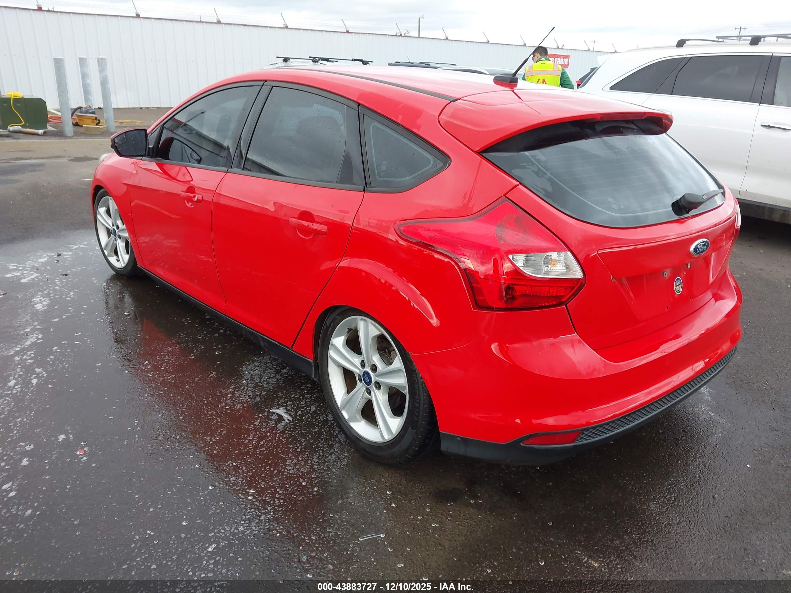 FORD FOCUS image 3