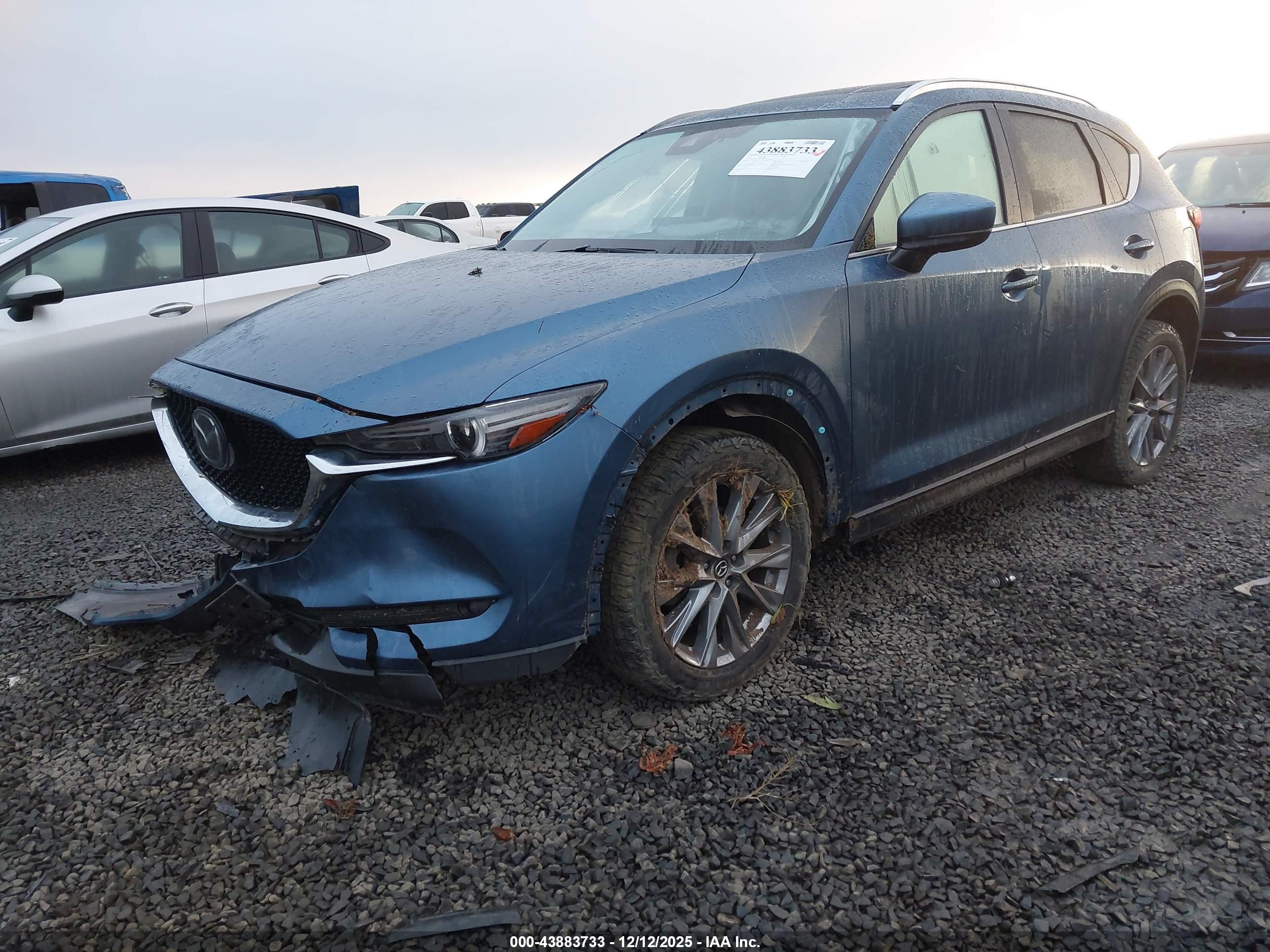 MAZDA CX-5 image 2