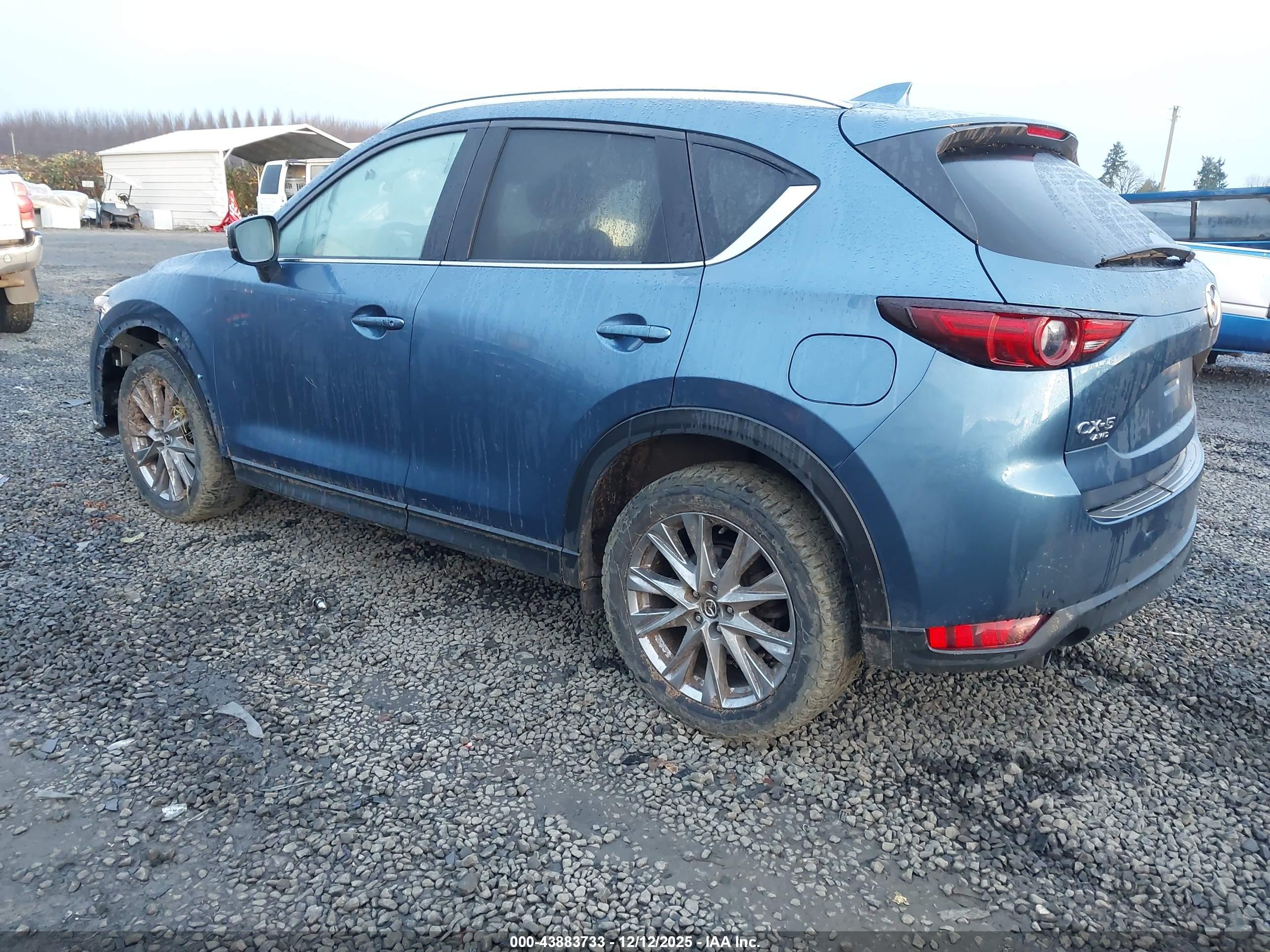 MAZDA CX-5 image 3